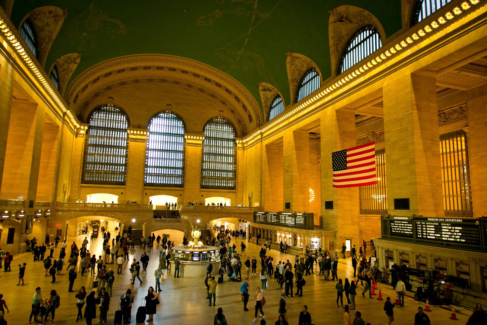 Canon EF 24-105mm F4L IS USM sample photo. Train, station, new york photography