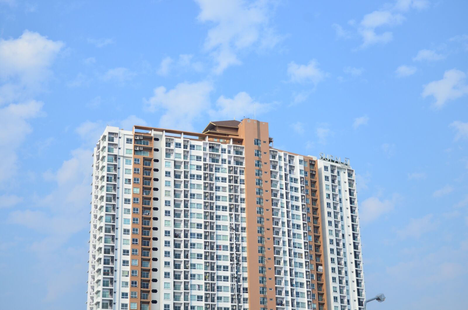 Nikon D5100 sample photo. Building, build, skyscraper photography