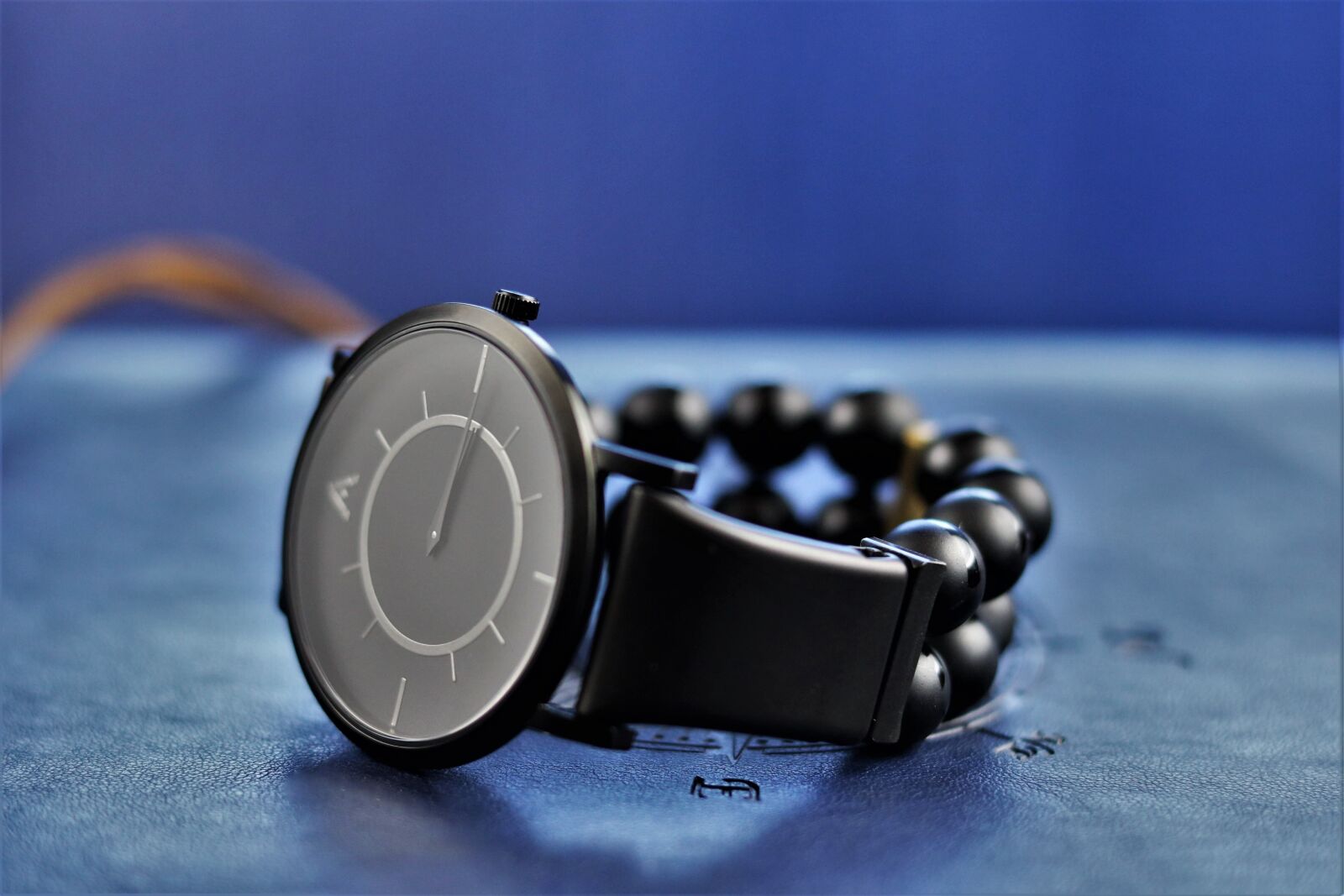 Canon EOS 750D (EOS Rebel T6i / EOS Kiss X8i) sample photo. Watches, amalgam watches, fashion photography