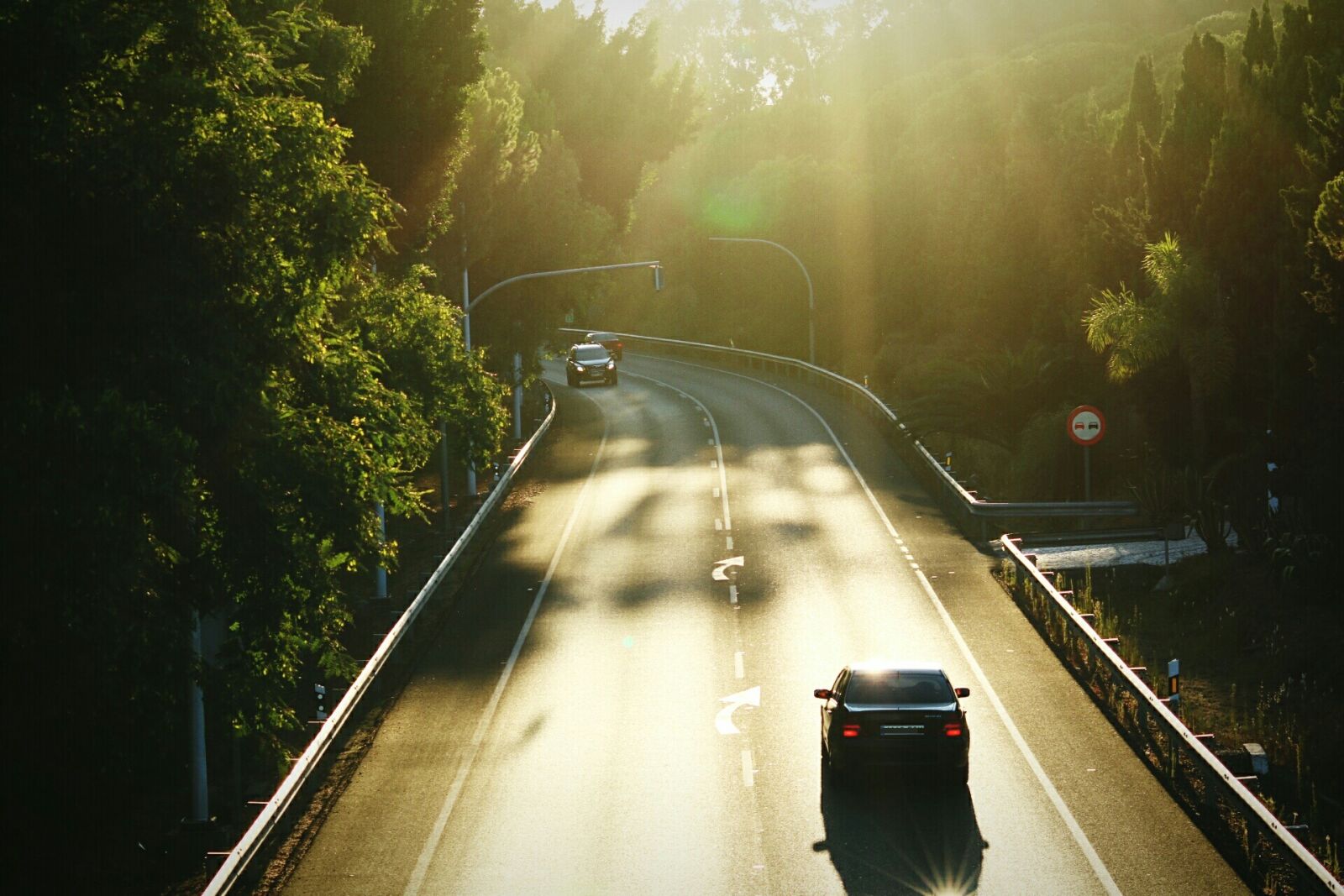 Canon EOS 750D (EOS Rebel T6i / EOS Kiss X8i) sample photo. Transport, road, travel photography