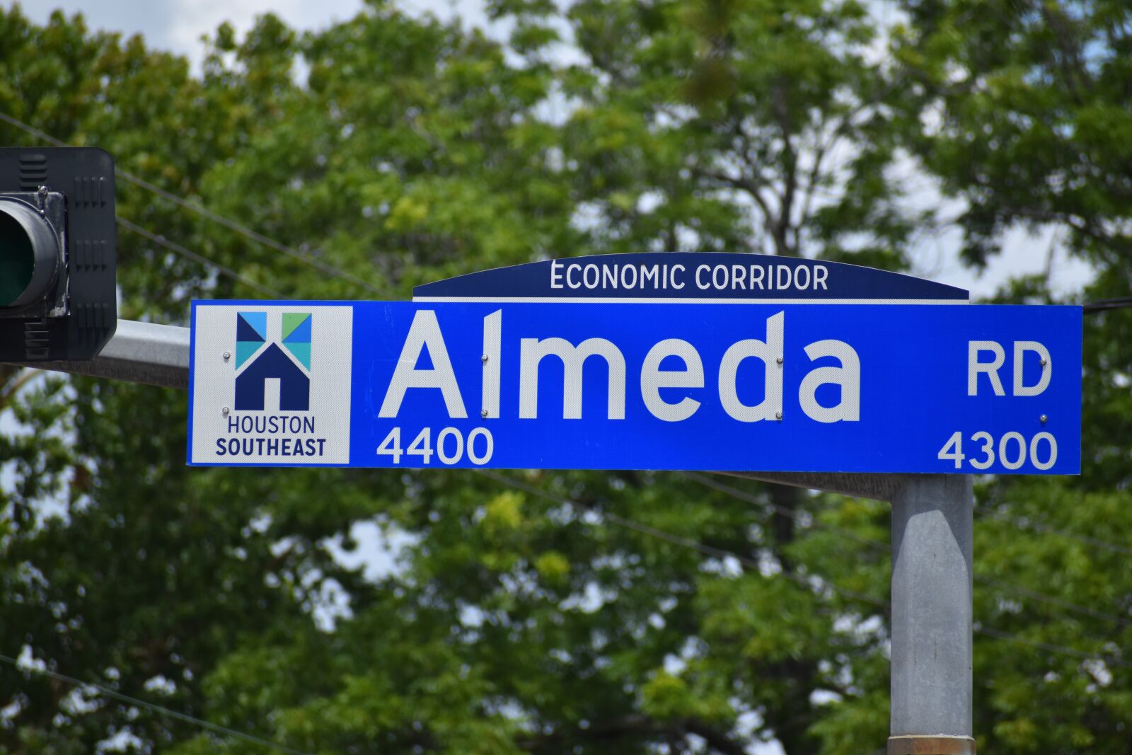 Nikon D3500 sample photo. Street sign, almeda street photography