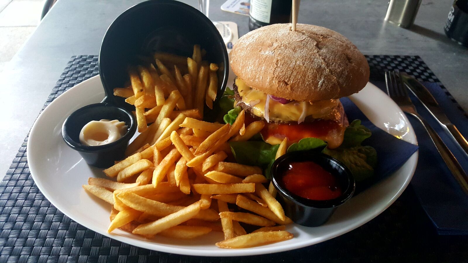 Samsung Galaxy S6 sample photo. Burger, french, hamburger photography
