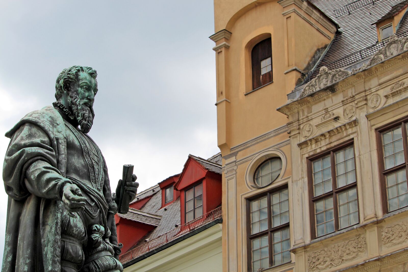 Canon EF-S 55-250mm F4-5.6 IS STM sample photo. Statue, fugger, augsburg photography