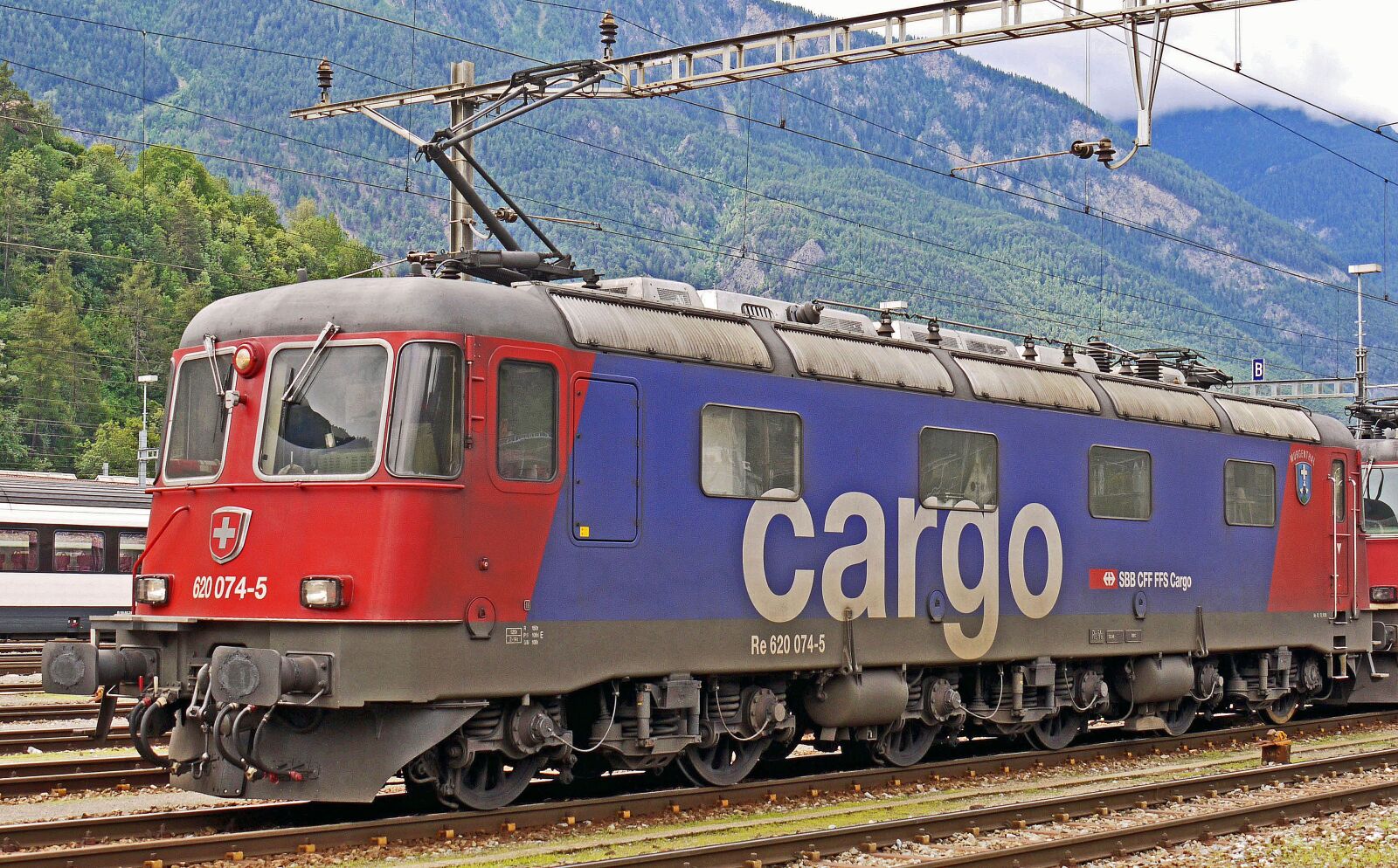 Panasonic Lumix DMC-G1 sample photo. Switzerland, electric locomotive, force photography