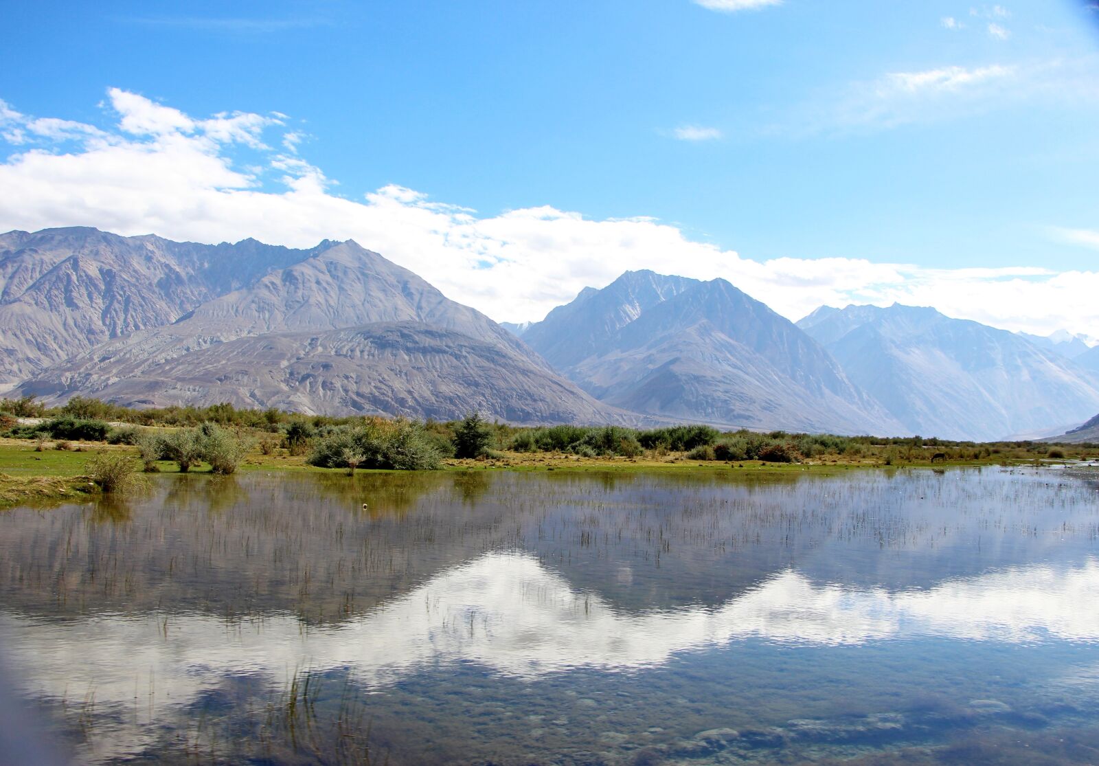 Canon EOS 700D (EOS Rebel T5i / EOS Kiss X7i) sample photo. A random lake, holiday photography