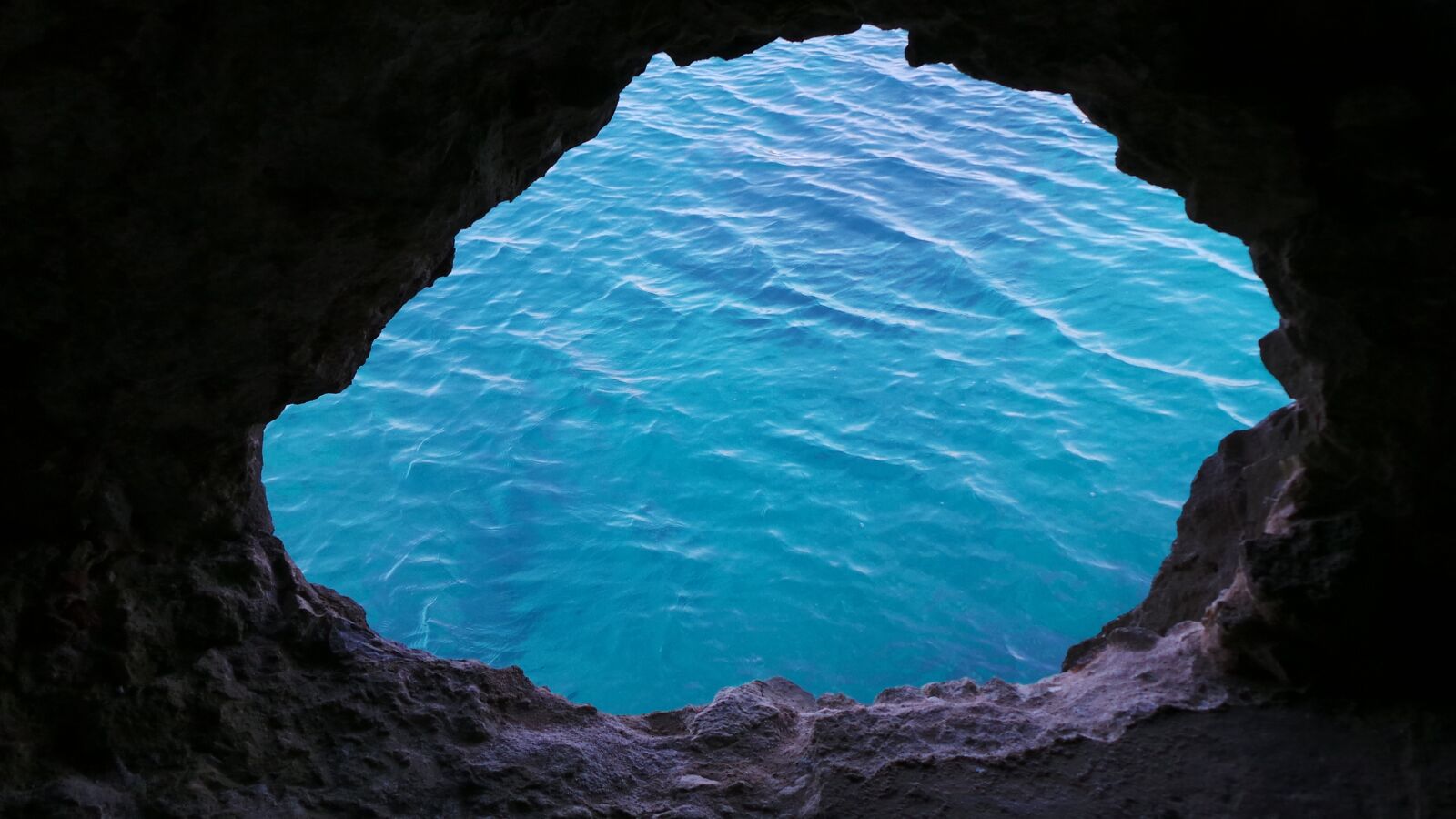 Samsung Galaxy Camera (Wi-Fi) sample photo. Sea, cave, rock photography