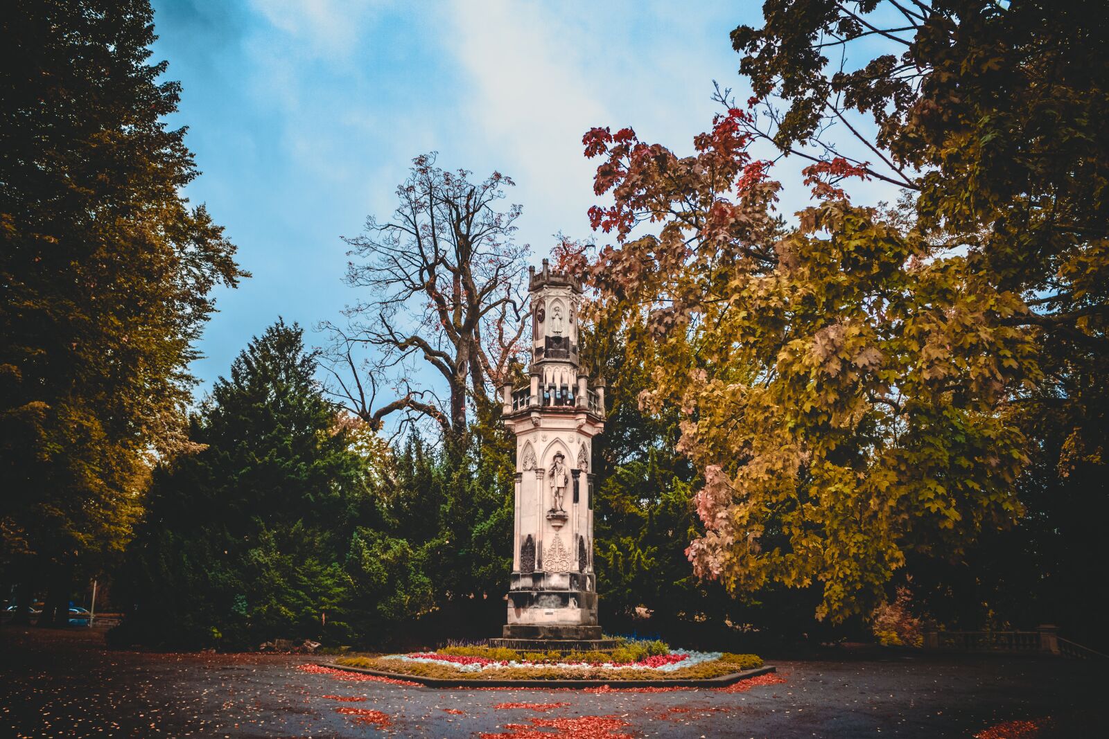 Canon EOS 750D (EOS Rebel T6i / EOS Kiss X8i) sample photo. Sweden monument, monument, war photography