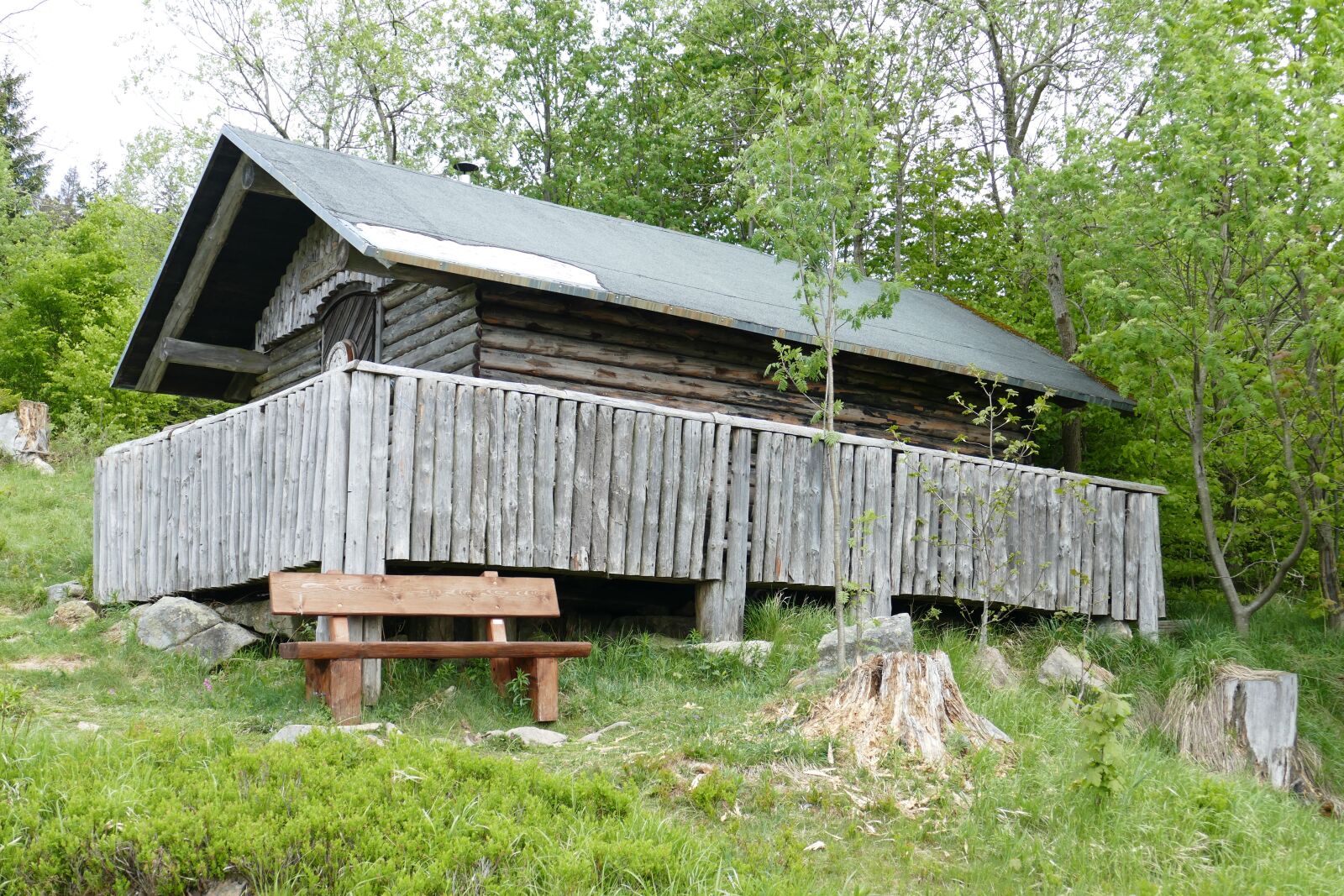 Panasonic Lumix DMC-FZ1000 sample photo. Mountain hut, wood, old photography
