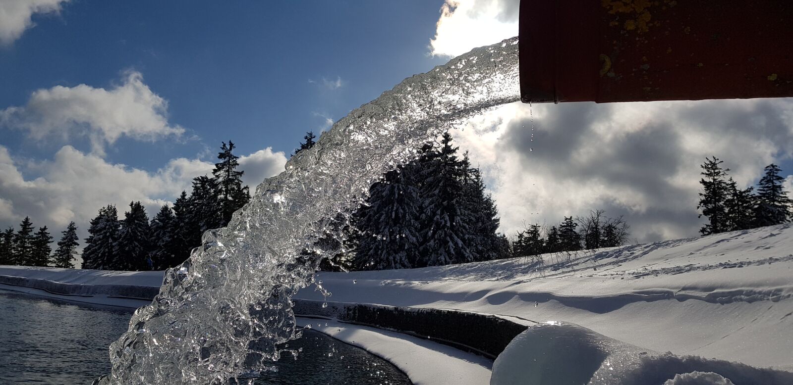 Samsung Galaxy S8+ sample photo. Water, watercourse, snow photography