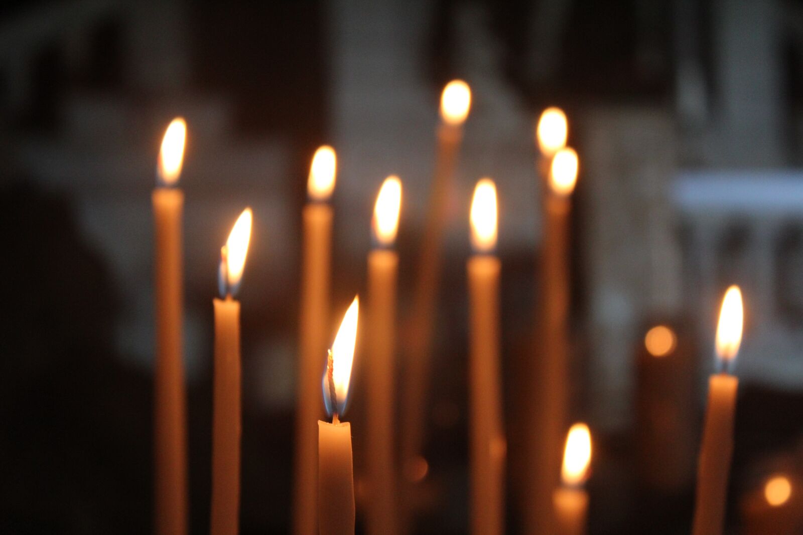 Canon EOS 600D (Rebel EOS T3i / EOS Kiss X5) sample photo. Candle, flame, religion photography