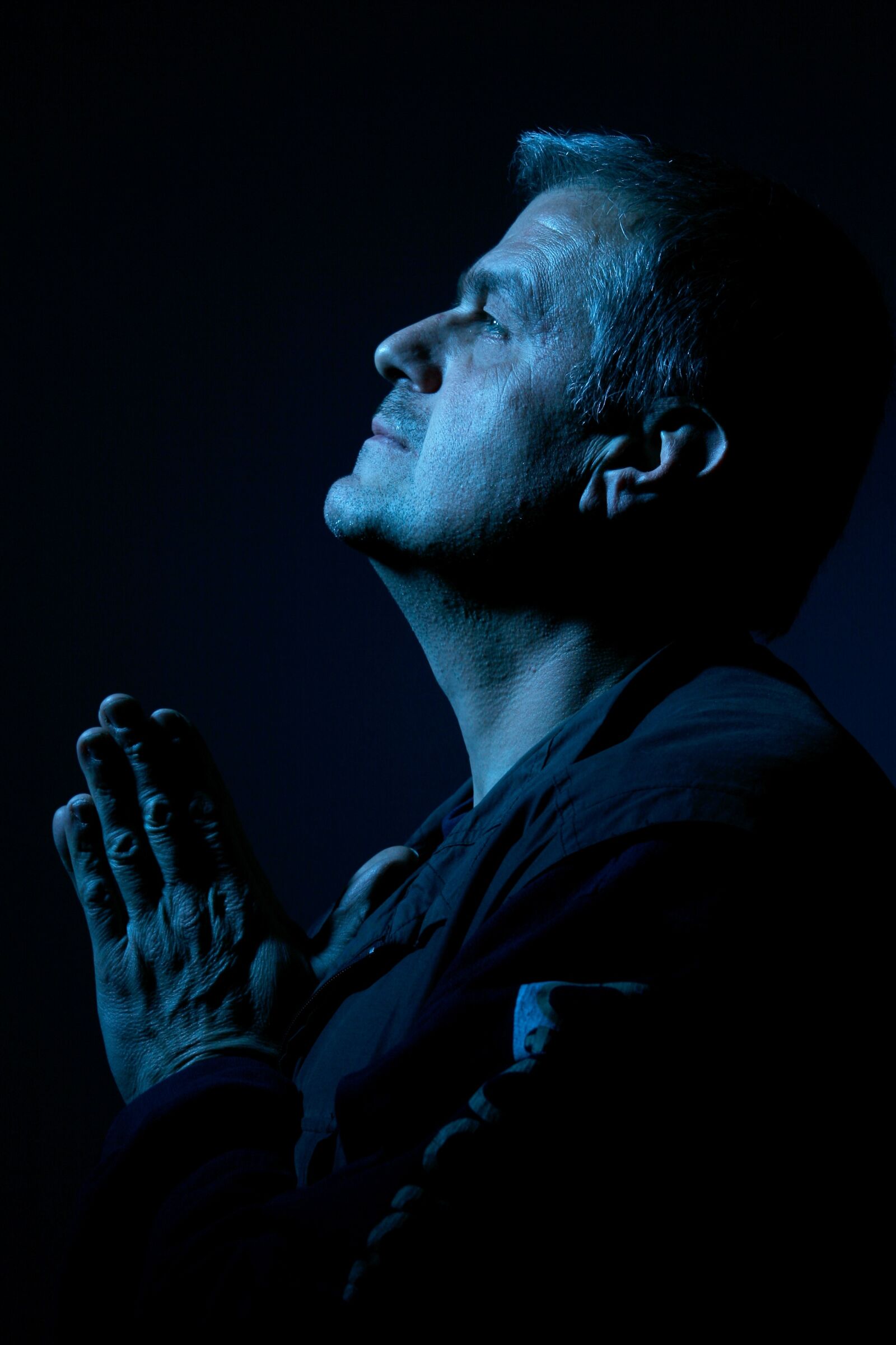 Canon EOS 20D sample photo. Man, male, pray photography