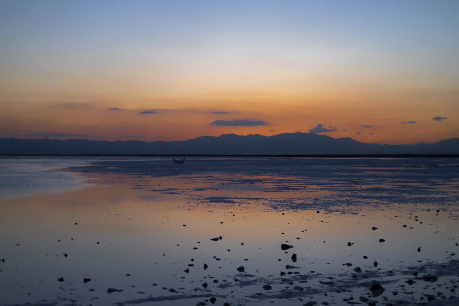 Canon EOS 6D Mark II sample photo. Sunset, lake, reflection photography