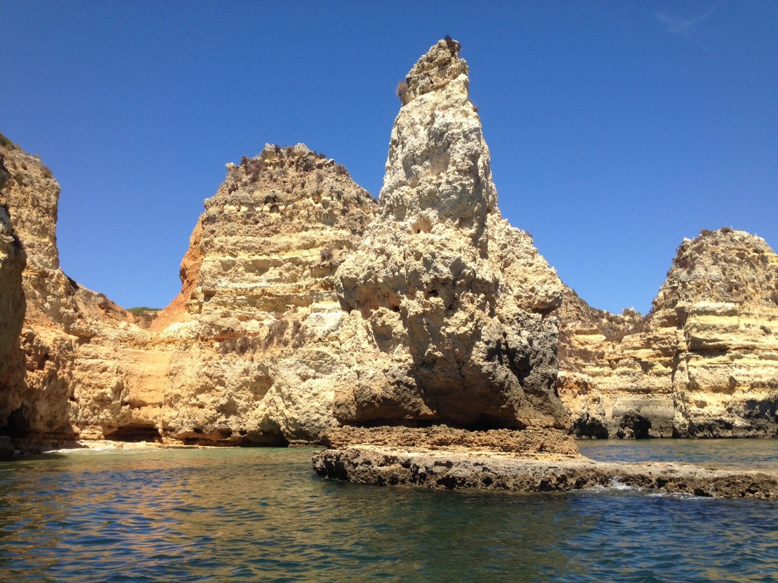 iPhone 4S back camera 4.28mm f/2.4 sample photo. Lakes, mar, algarve photography