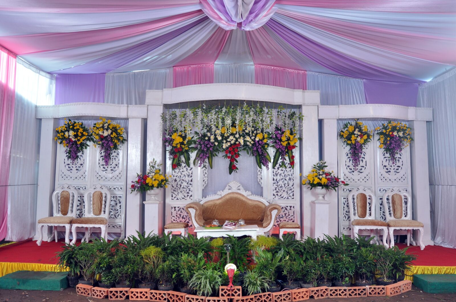 Nikon D5000 sample photo. Aisle, manten java, traditional photography