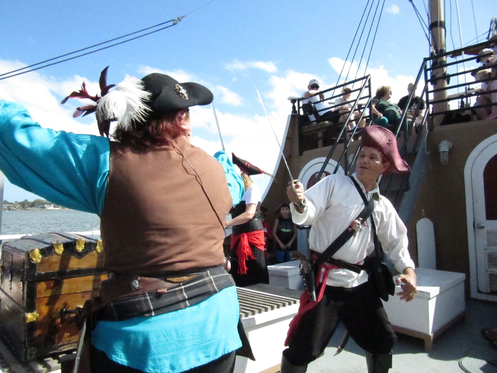 Canon PowerShot SX600 HS sample photo. Pirate, sword fight, sailing photography