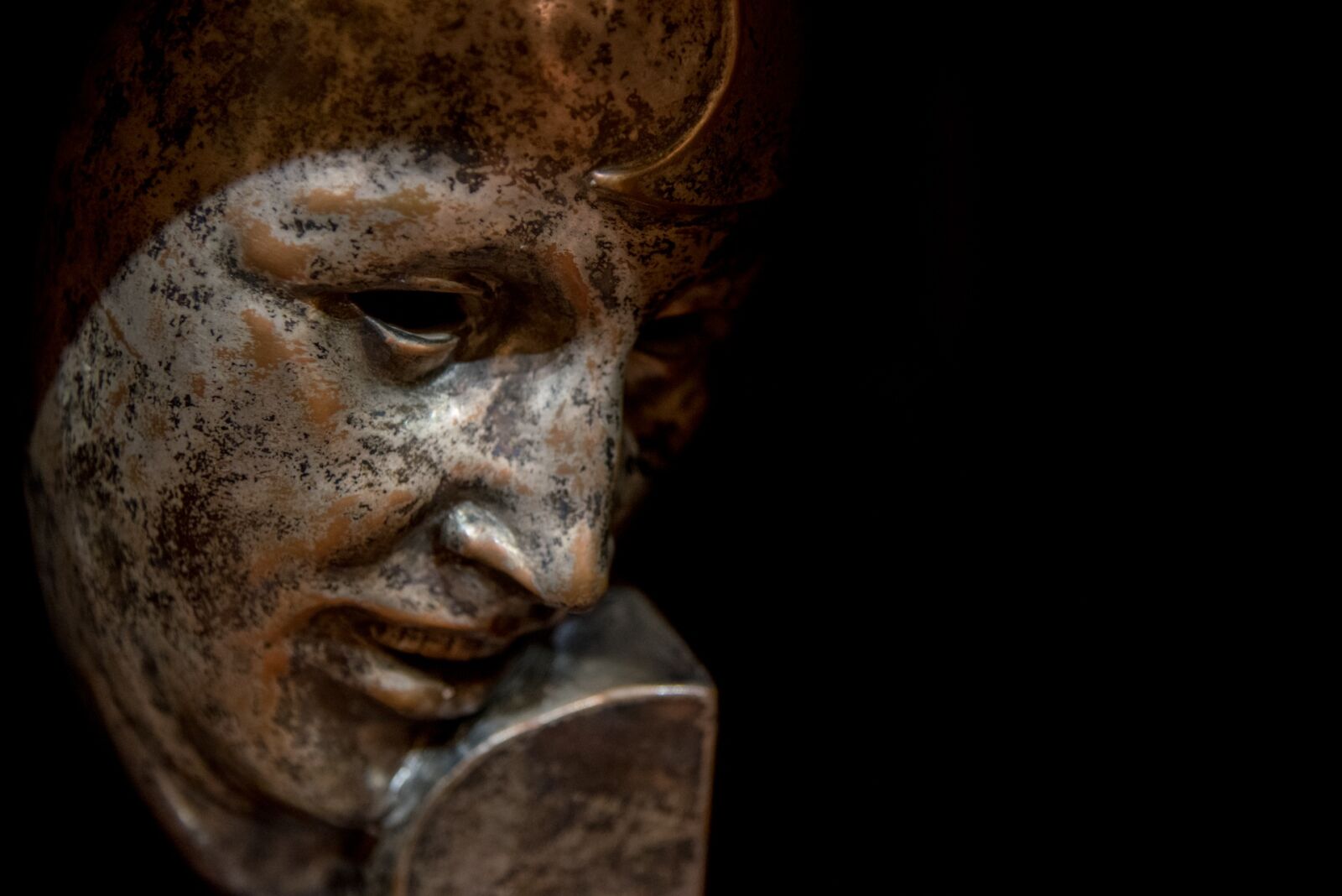 Nikon D750 sample photo. Sculpture, bronze, face photography