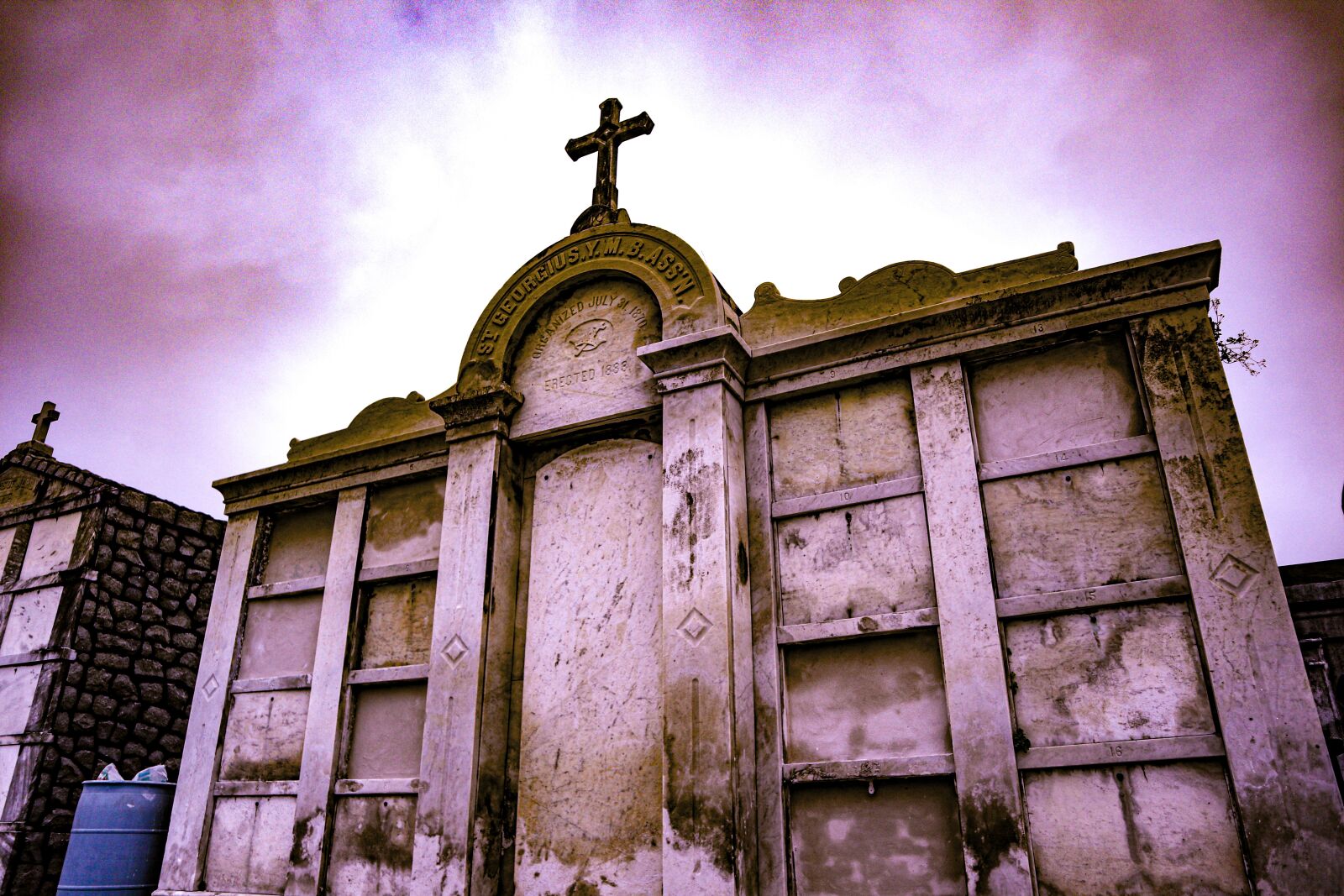 Canon EOS M6 + Canon EF-M 15-45mm F3.5-6.3 IS STM sample photo. Cemetery, graveyard, tombstone photography