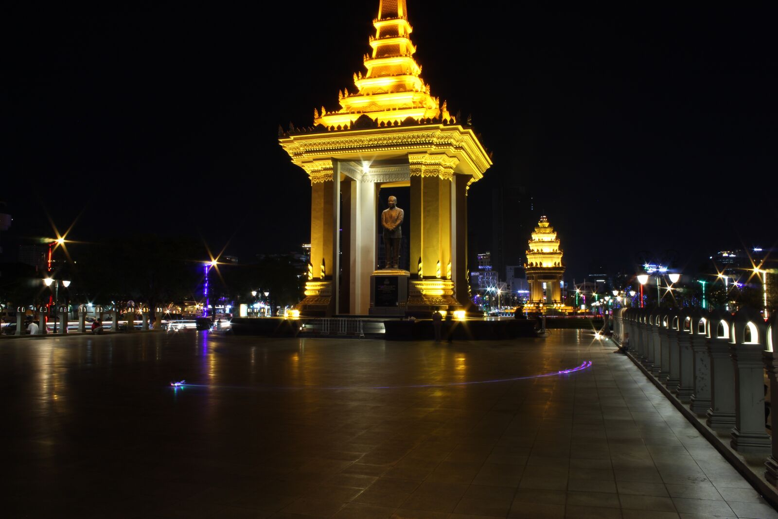 Canon EOS 4000D (EOS Rebel T100 / EOS 3000D) sample photo. Cambodia, independent, city photography