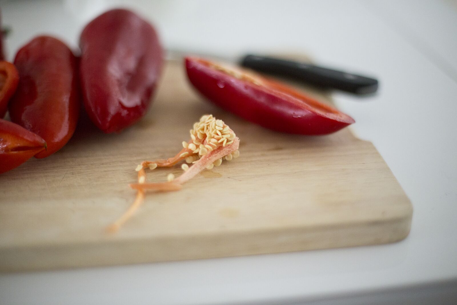 Canon EOS 6D + Canon EF 50mm F1.4 USM sample photo. Bell, pepper, cooking, food photography