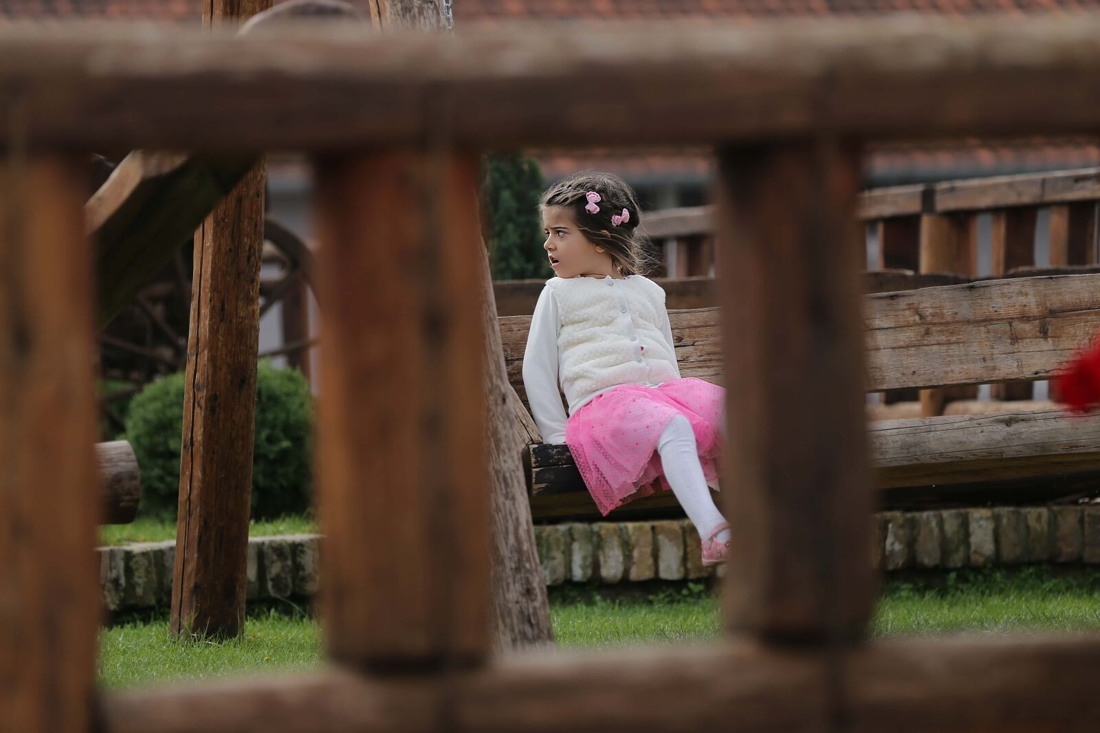 Canon EOS 6D sample photo. Pretty girl, playground, playful photography