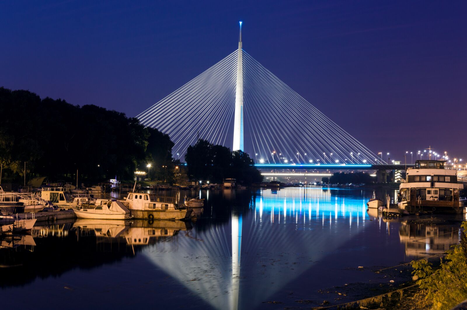 Nikon D3200 sample photo. Most na adi, bridge photography