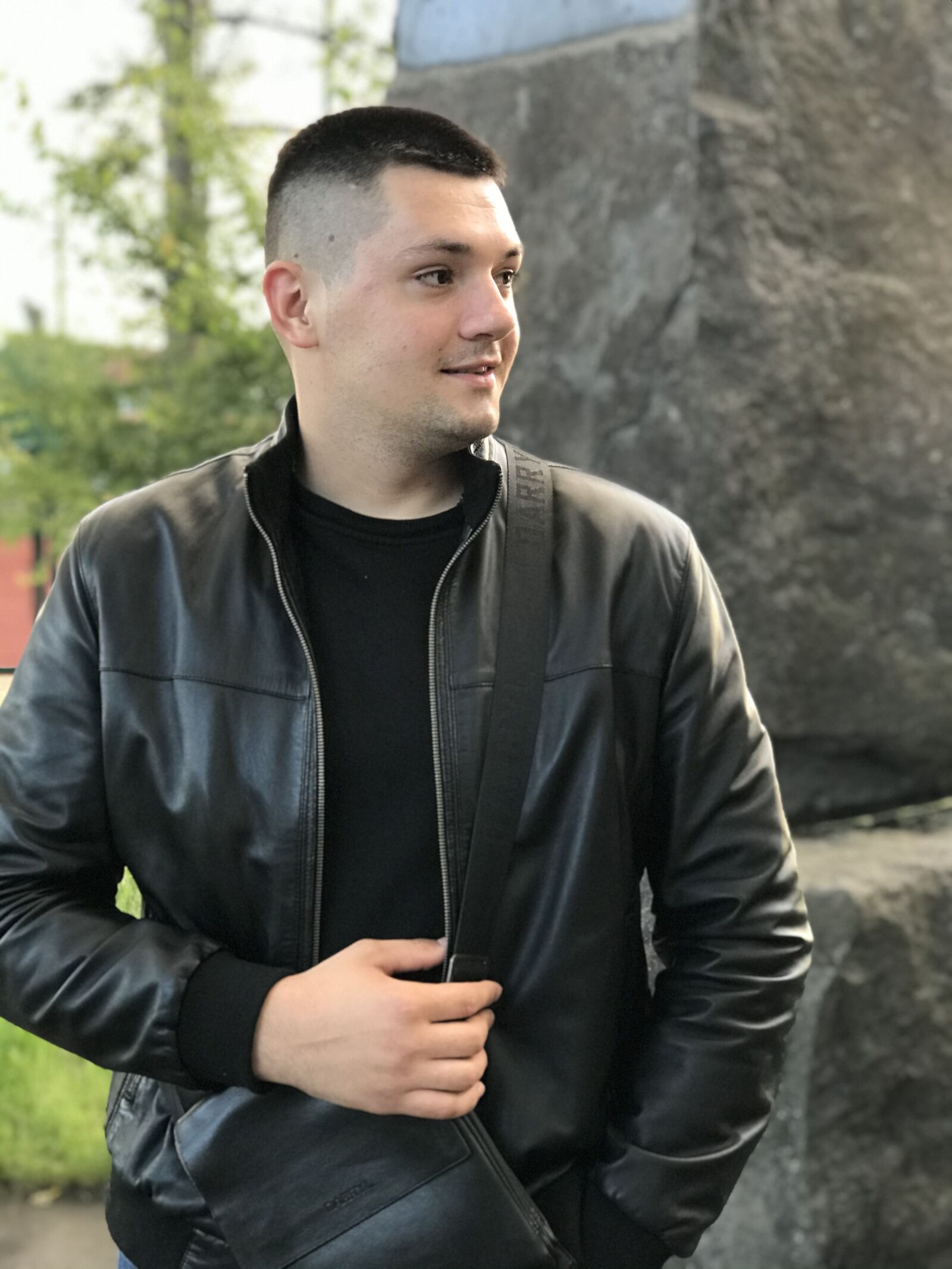 Apple iPhone 7 Plus sample photo. Man, business, work photography