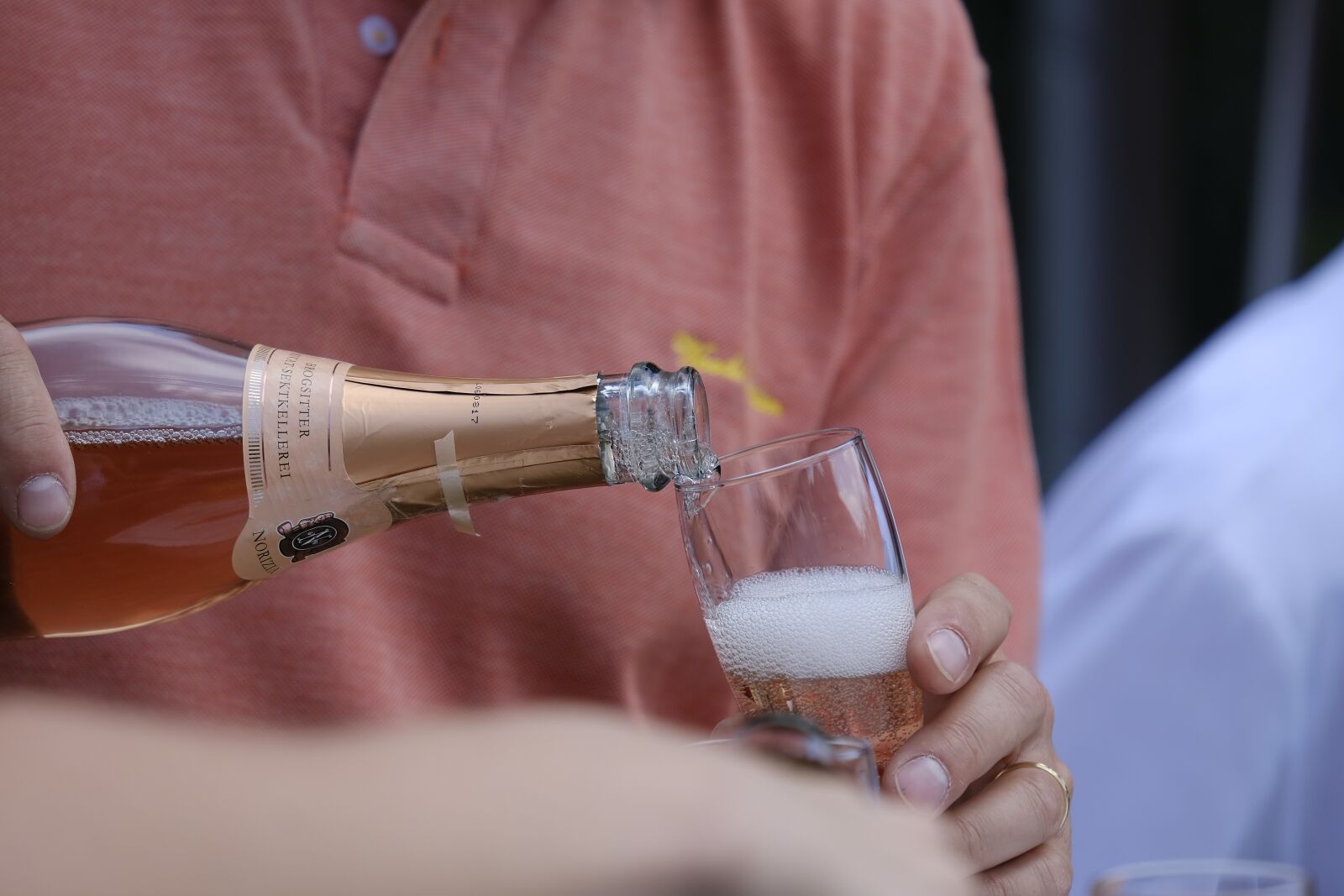 Fujifilm X-T2 + Fujifilm XF 55-200mm F3.5-4.8 R LM OIS sample photo. Champagne, champagne glass, bottle photography