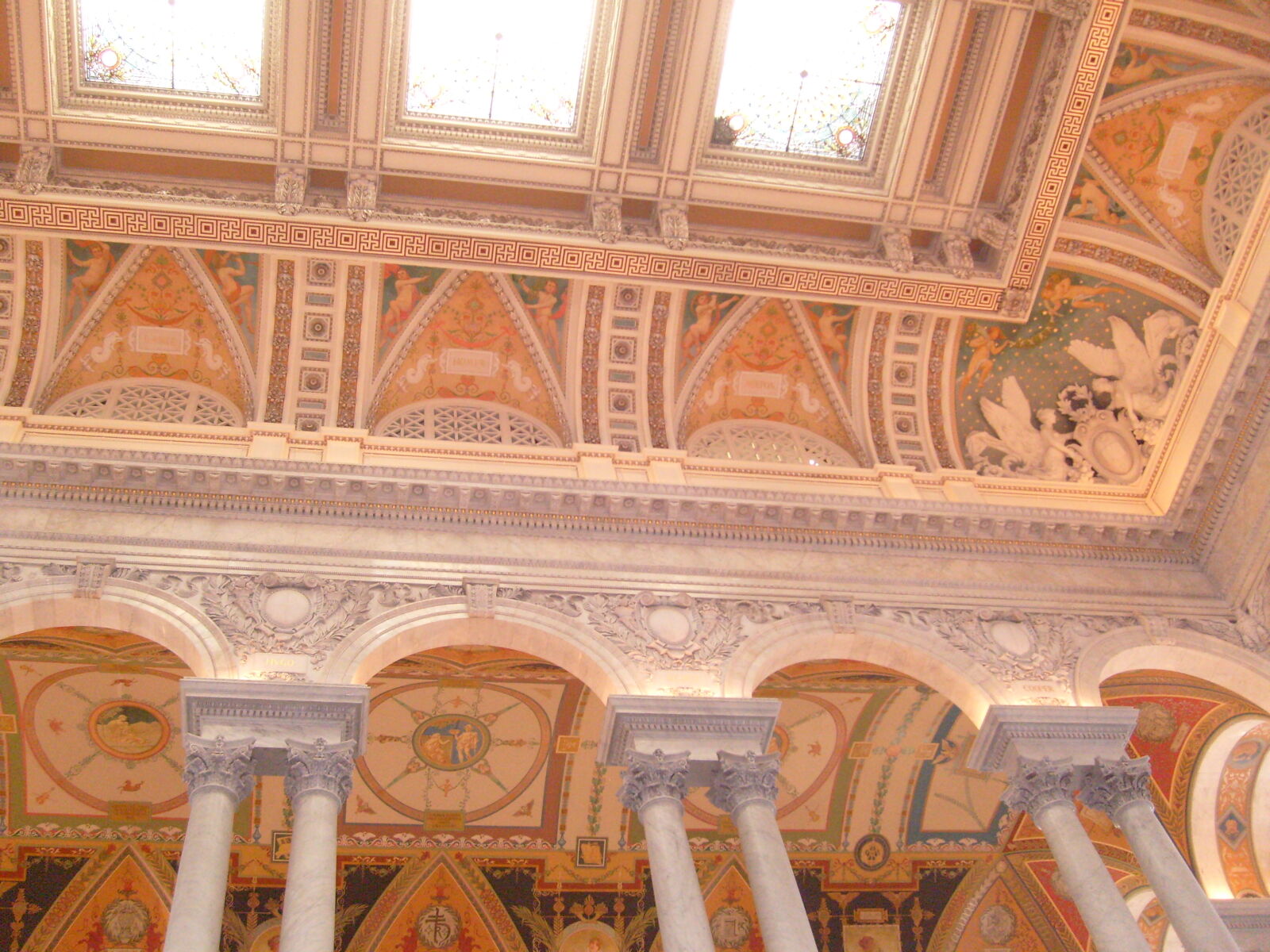 Samsung KENOX S730  / Samsung S730 sample photo. Corinthian, columns, dentil, trim photography