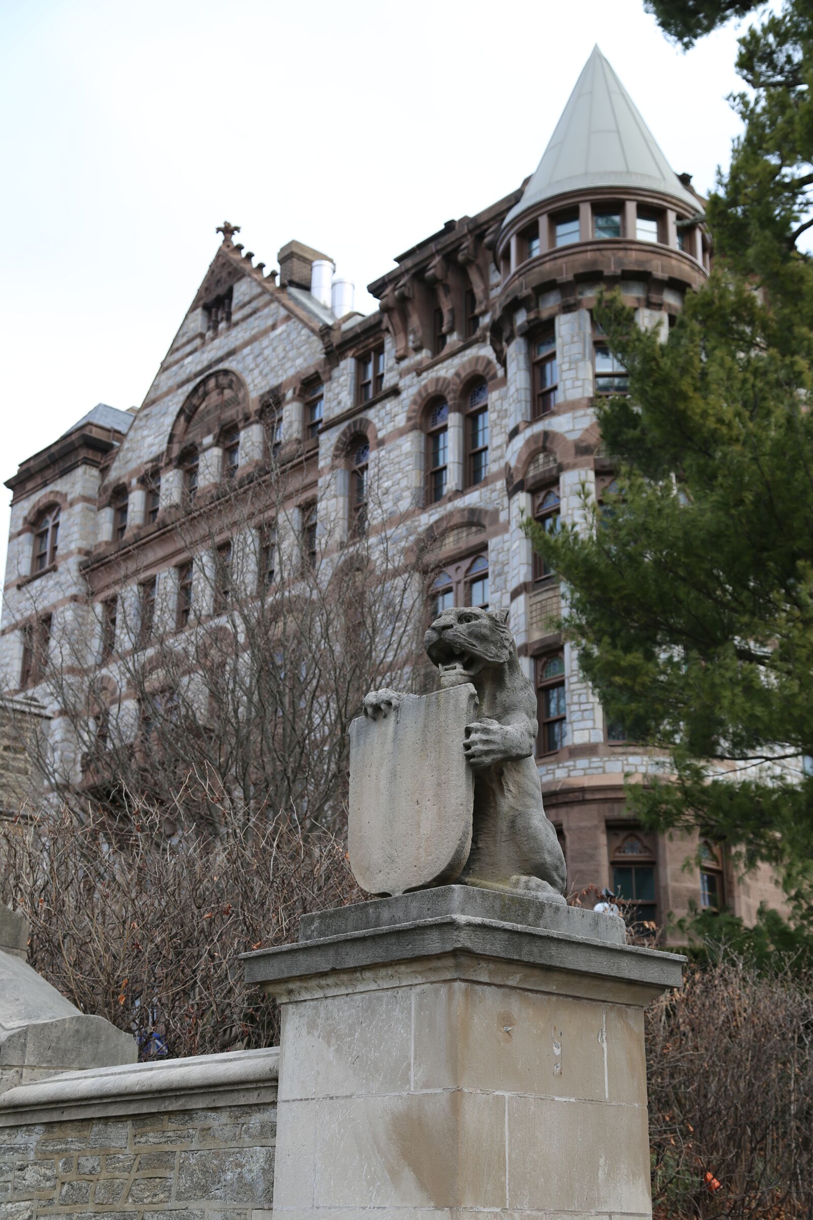 Canon EOS 6D + Canon EF 24-105mm F4L IS USM sample photo. Campus, building, university photography