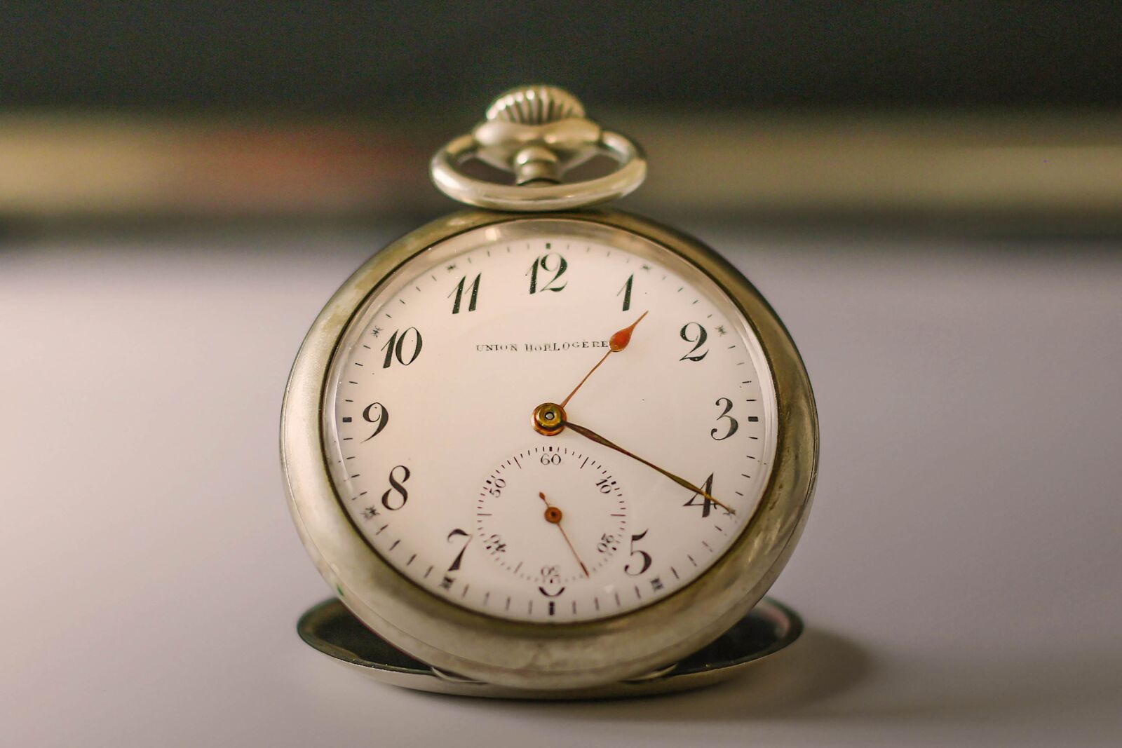 Canon EOS 70D + Canon EF 50mm F1.8 STM sample photo. Clock, pocket watch, antique photography