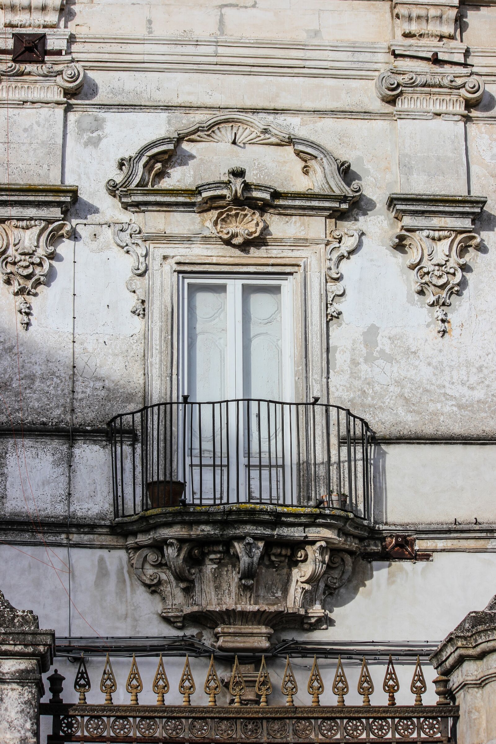Canon EOS 550D (EOS Rebel T2i / EOS Kiss X4) sample photo. Balcony, baroque, facade photography