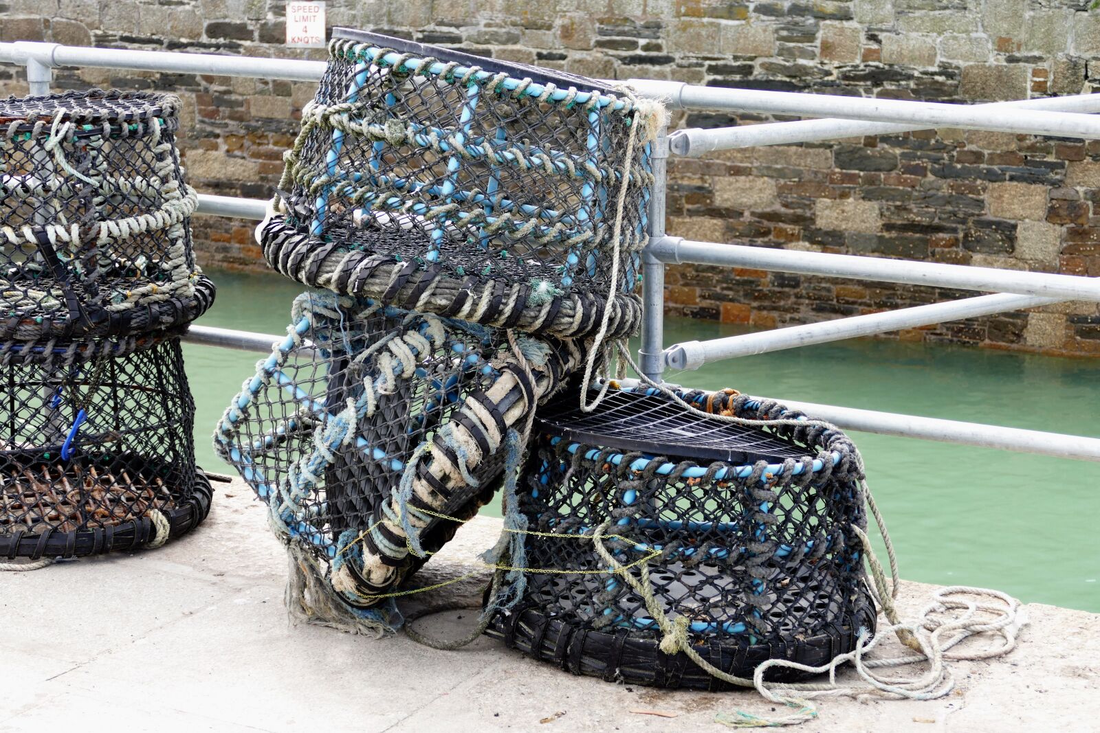 Panasonic Lumix DMC-FZ1000 sample photo. Fishing, nets, crabs photography