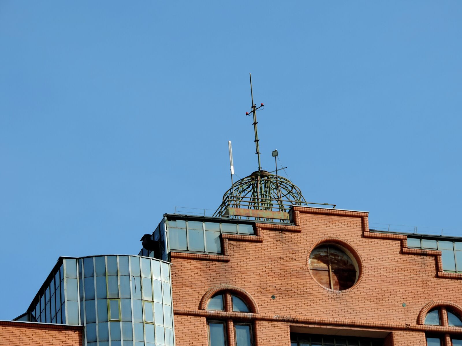 Nikon Coolpix P520 sample photo. Building, architecture, stabilizer, roof photography