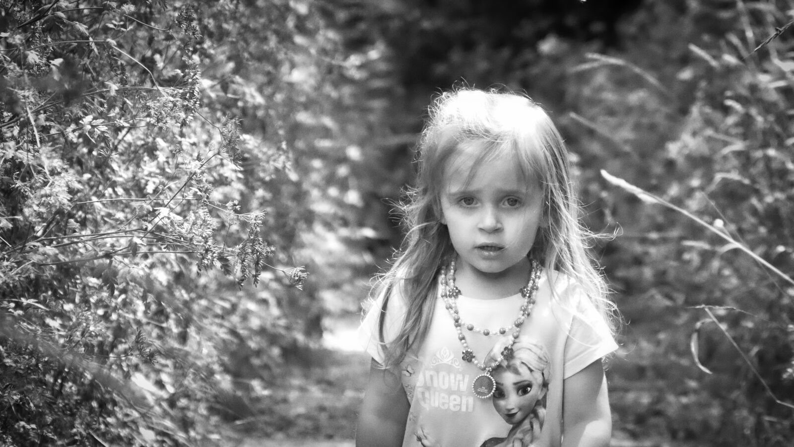 Panasonic Lumix DMC-FZ1000 sample photo. Children, shooting, black white photography
