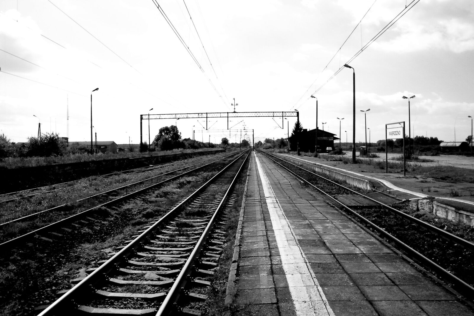 Fujifilm FinePix S2000HD sample photo. Train, station, railroad photography