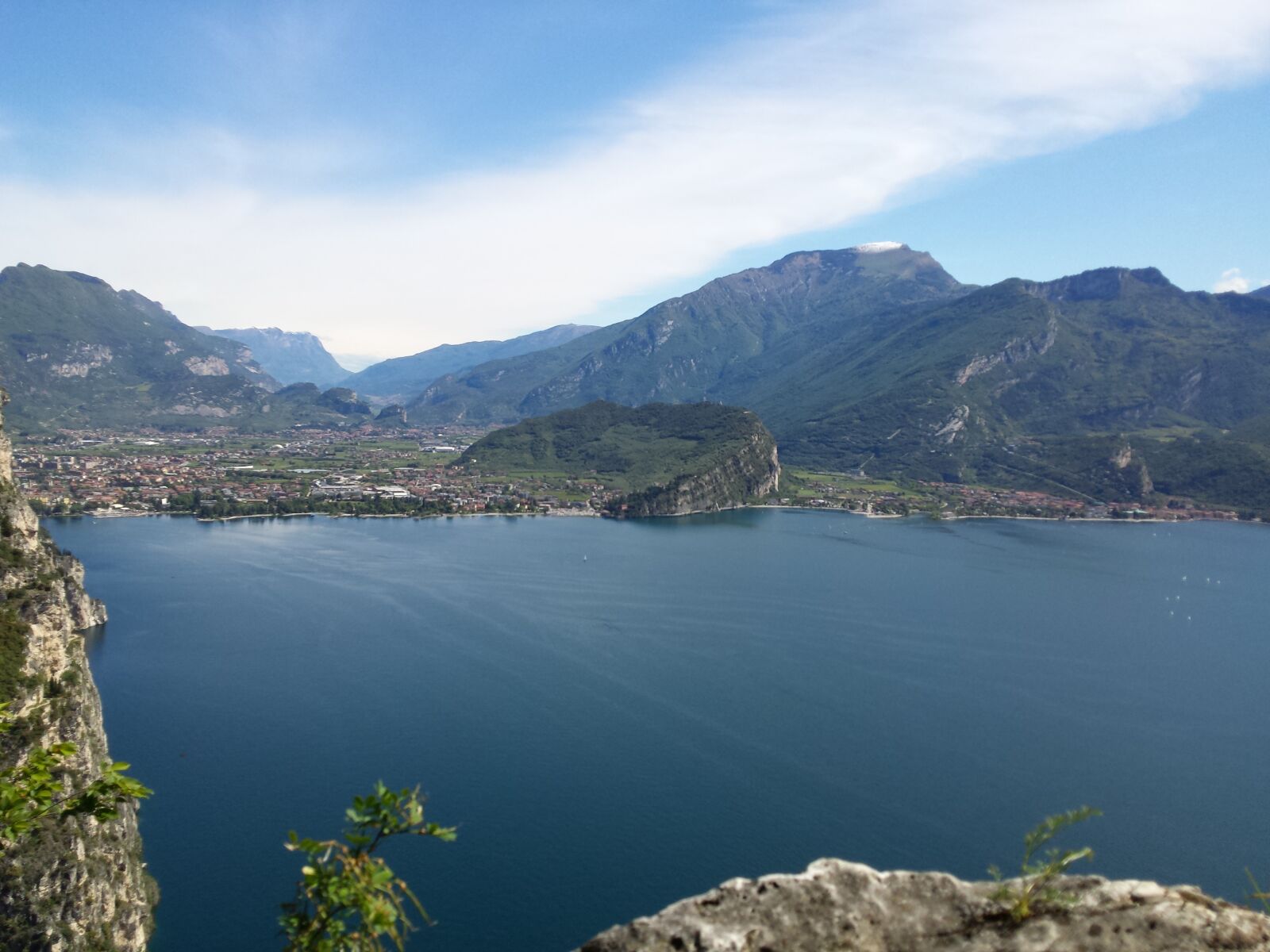 Samsung Galaxy S4 sample photo. Garda, italy, lake view photography