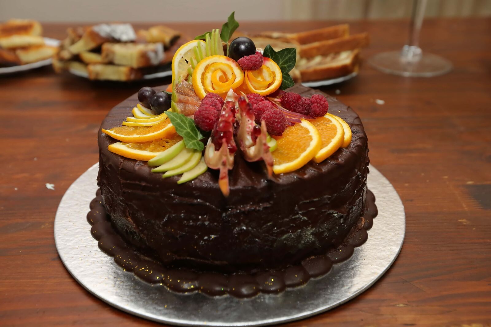 Canon EF 16-35mm F2.8L II USM sample photo. Chocolate cake, cake, berries photography