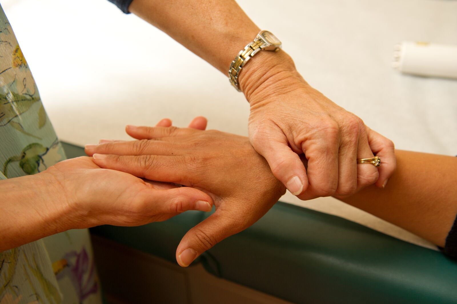 Nikon D3S sample photo. Doctor, patient, patient and photography
