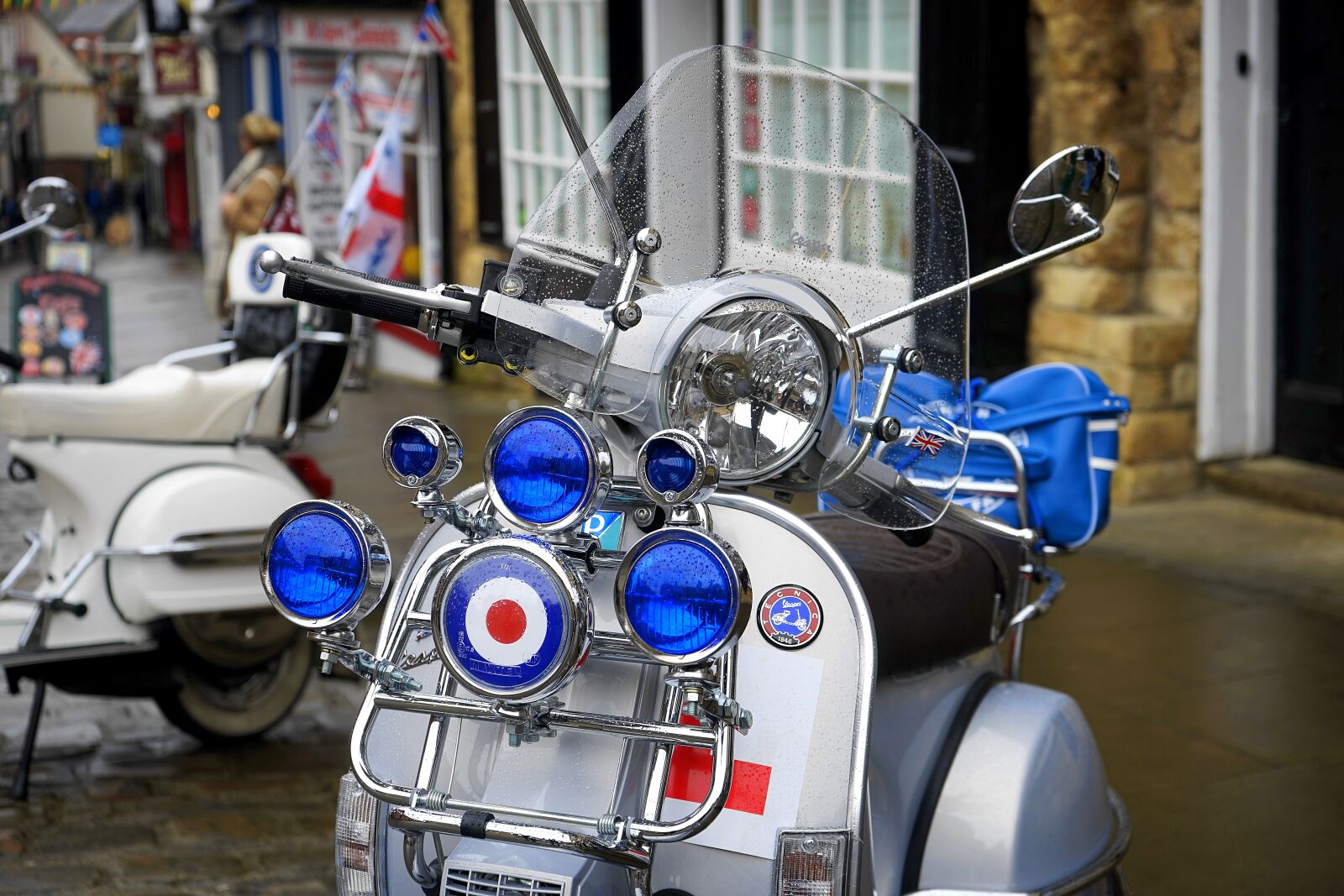 Sony a7 + Sony FE 28-70mm F3.5-5.6 OSS sample photo. Vespa, scooter, motorcycle photography