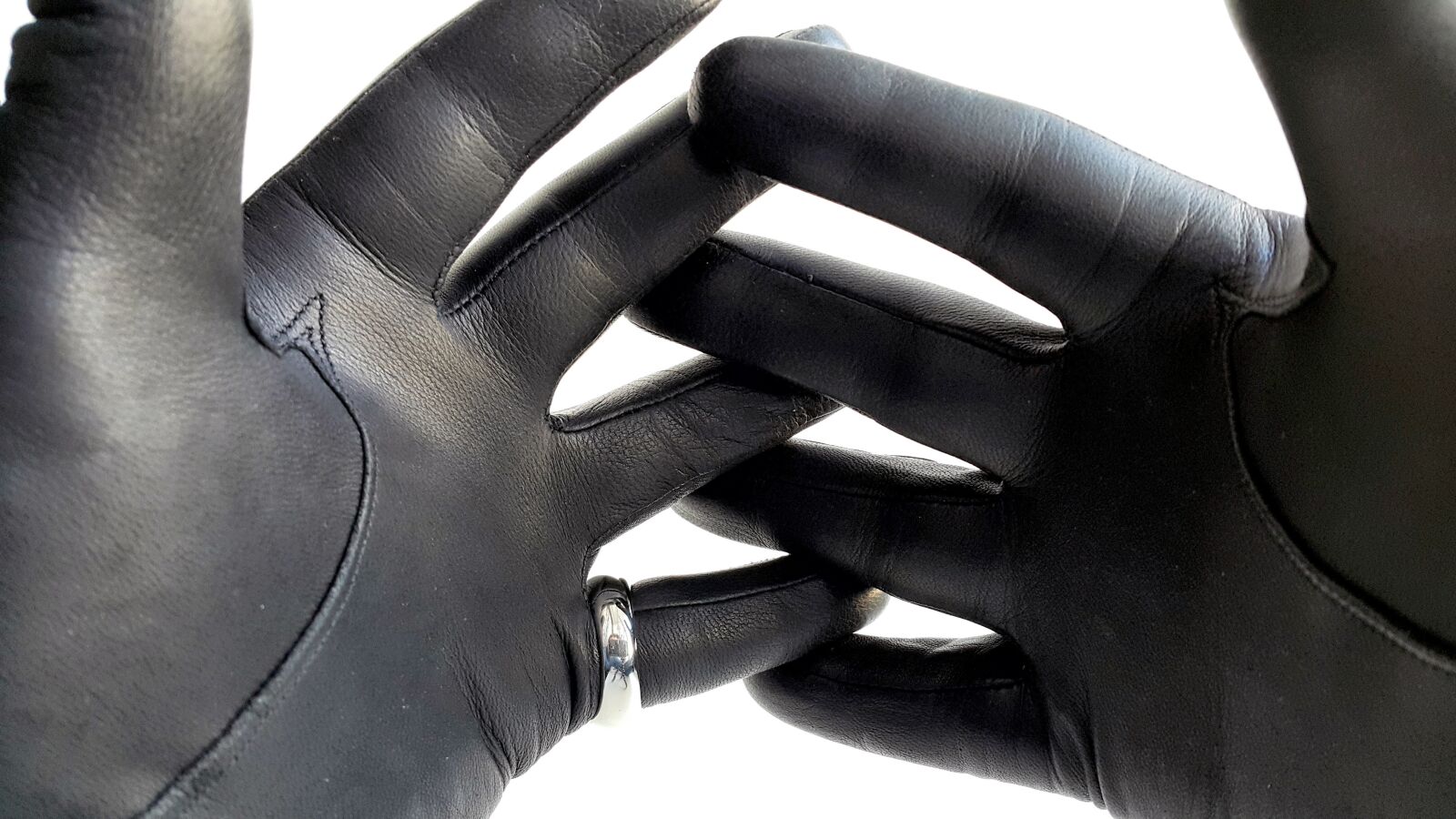 Samsung Galaxy Note4 sample photo. Leather, leather gloves, gloves photography