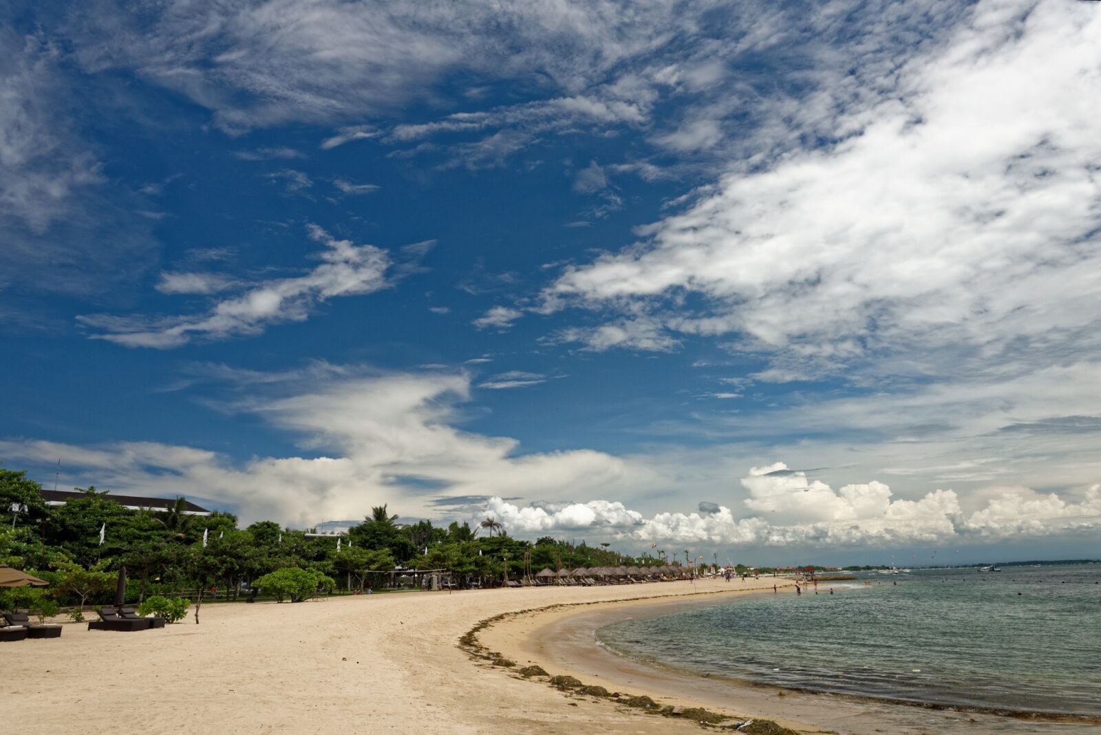Nikon D810 sample photo. Blue sky, white cloud photography