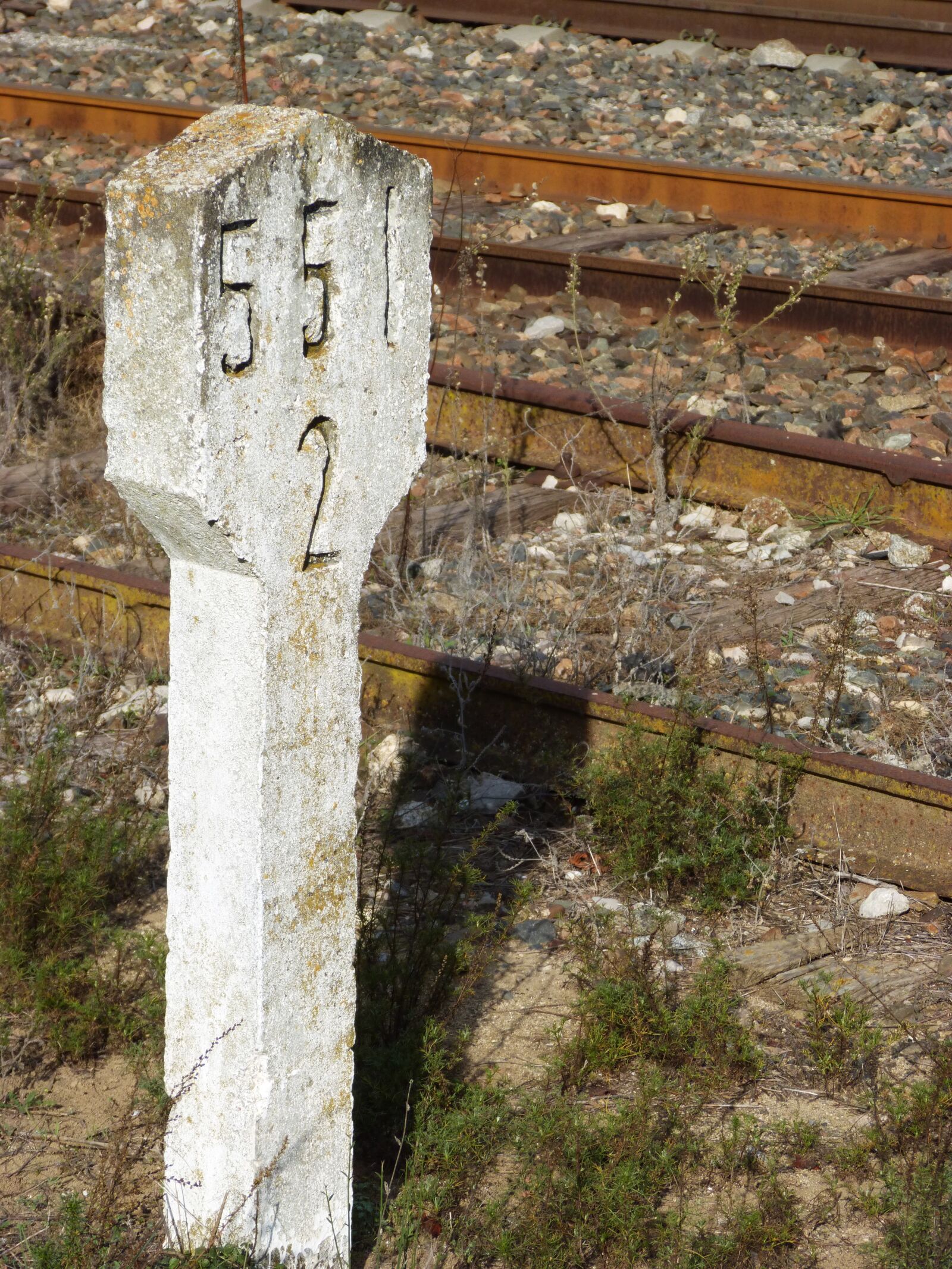 Panasonic DMC-FZ62 sample photo. Signal, train, pathways photography