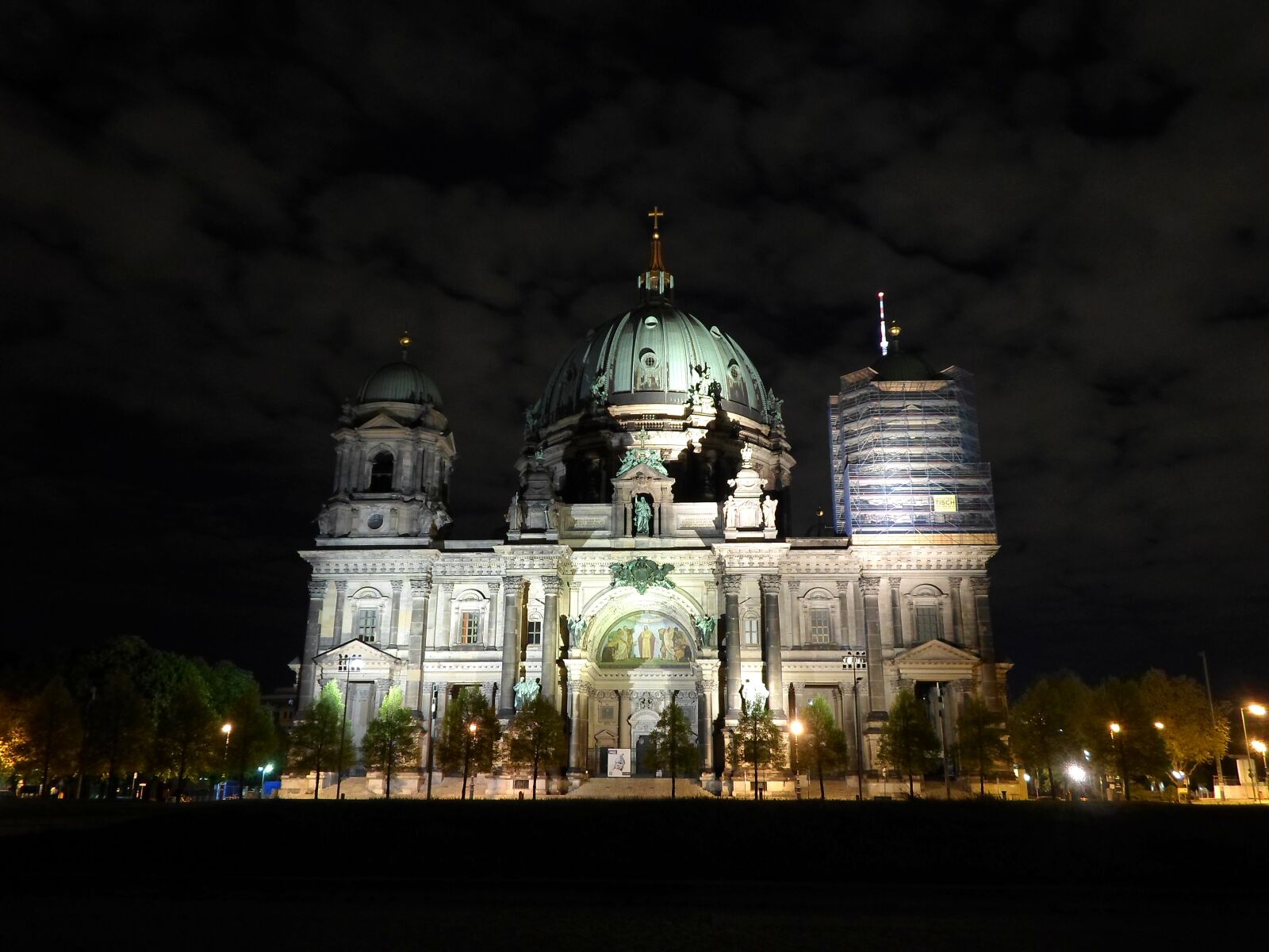 Samsung ST66 / ST68 sample photo. Berlin, germany, church photography