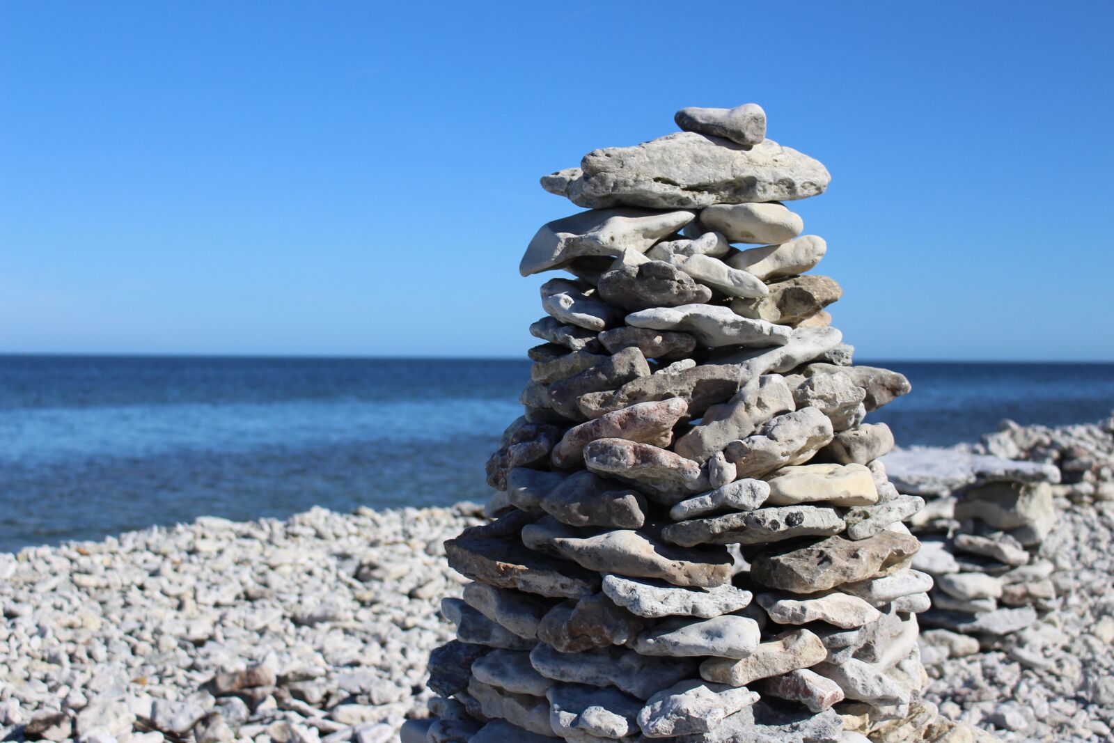 Canon EOS 700D (EOS Rebel T5i / EOS Kiss X7i) sample photo. Stone, sea, grey photography