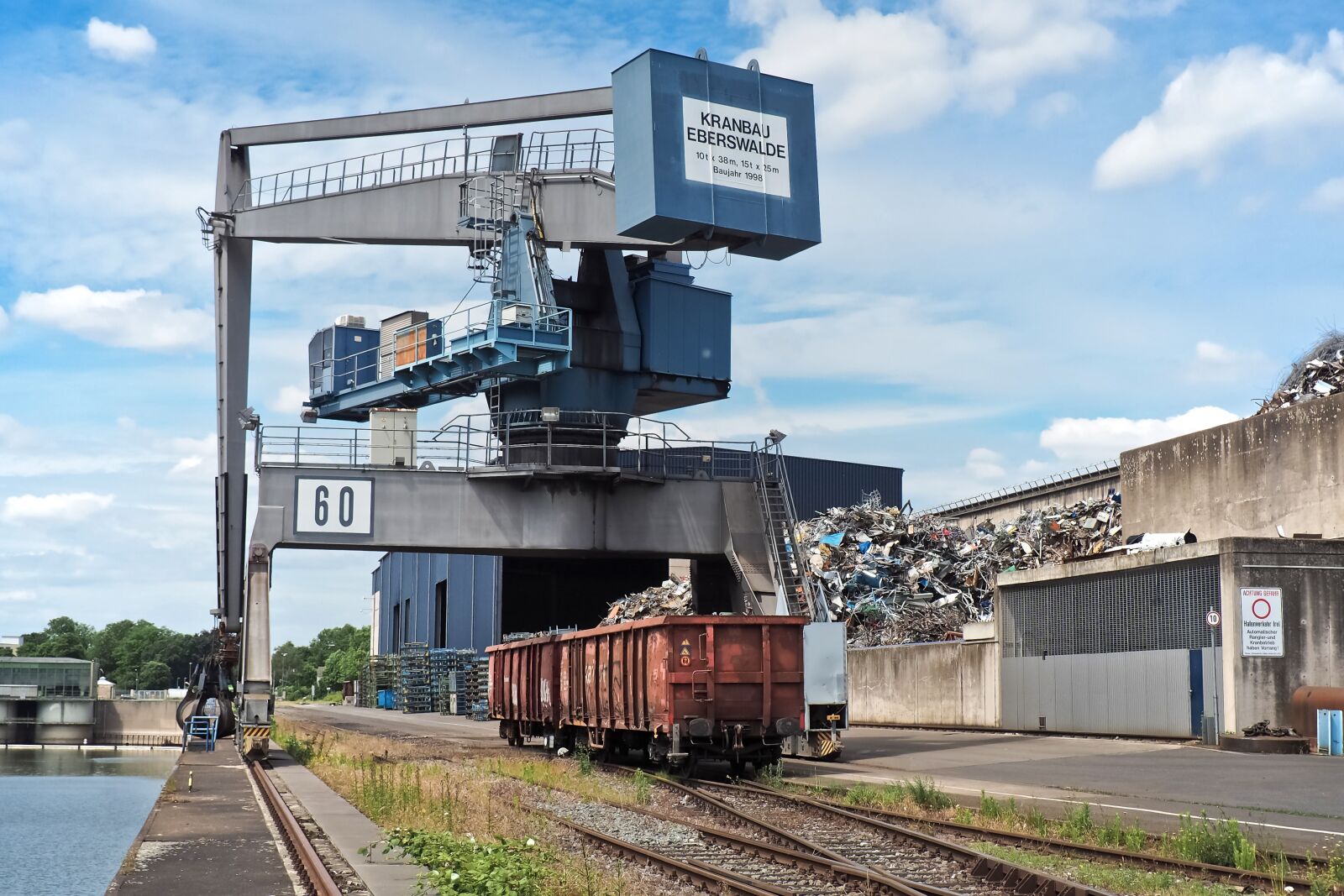 Olympus OM-D E-M10 sample photo. Port, port facility, transport photography