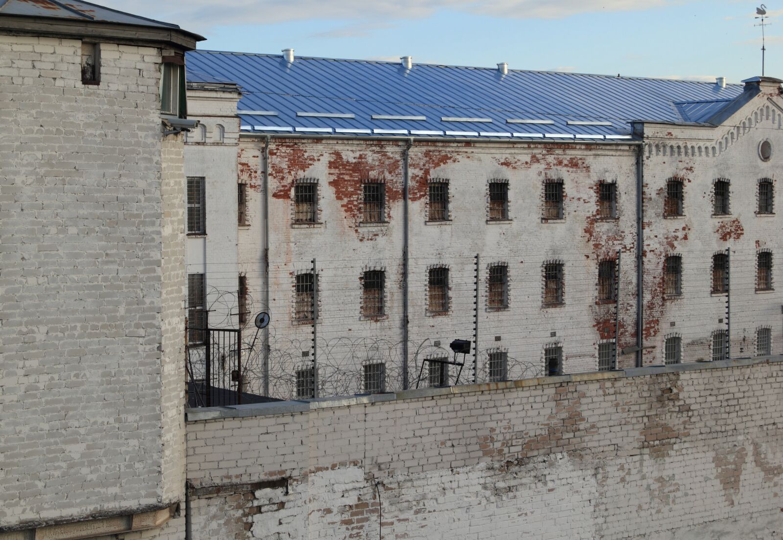 Canon EOS 550D (EOS Rebel T2i / EOS Kiss X4) sample photo. Latvia, daugavpils, prison photography