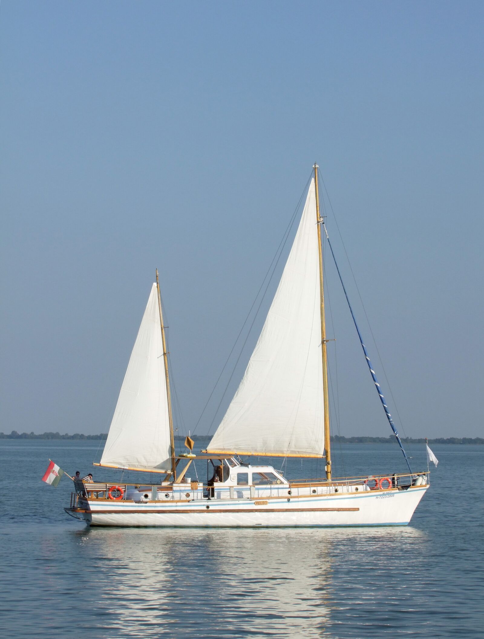 Fujifilm FinePix S100fs sample photo. Sailing, tour, lake photography