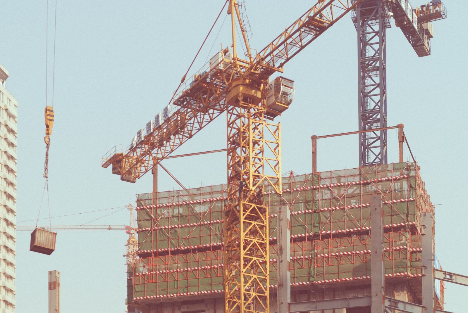 Nikon D80 sample photo. Construction site, crane, w photography