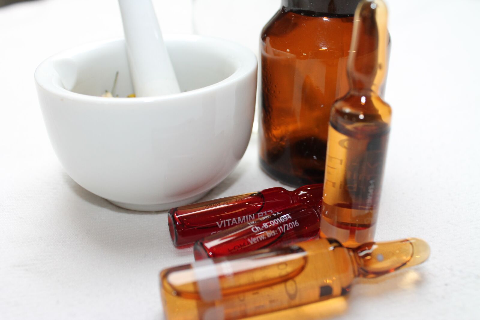 Canon EOS 1100D (EOS Rebel T3 / EOS Kiss X50) sample photo. Natural medicine, medical, medicine photography