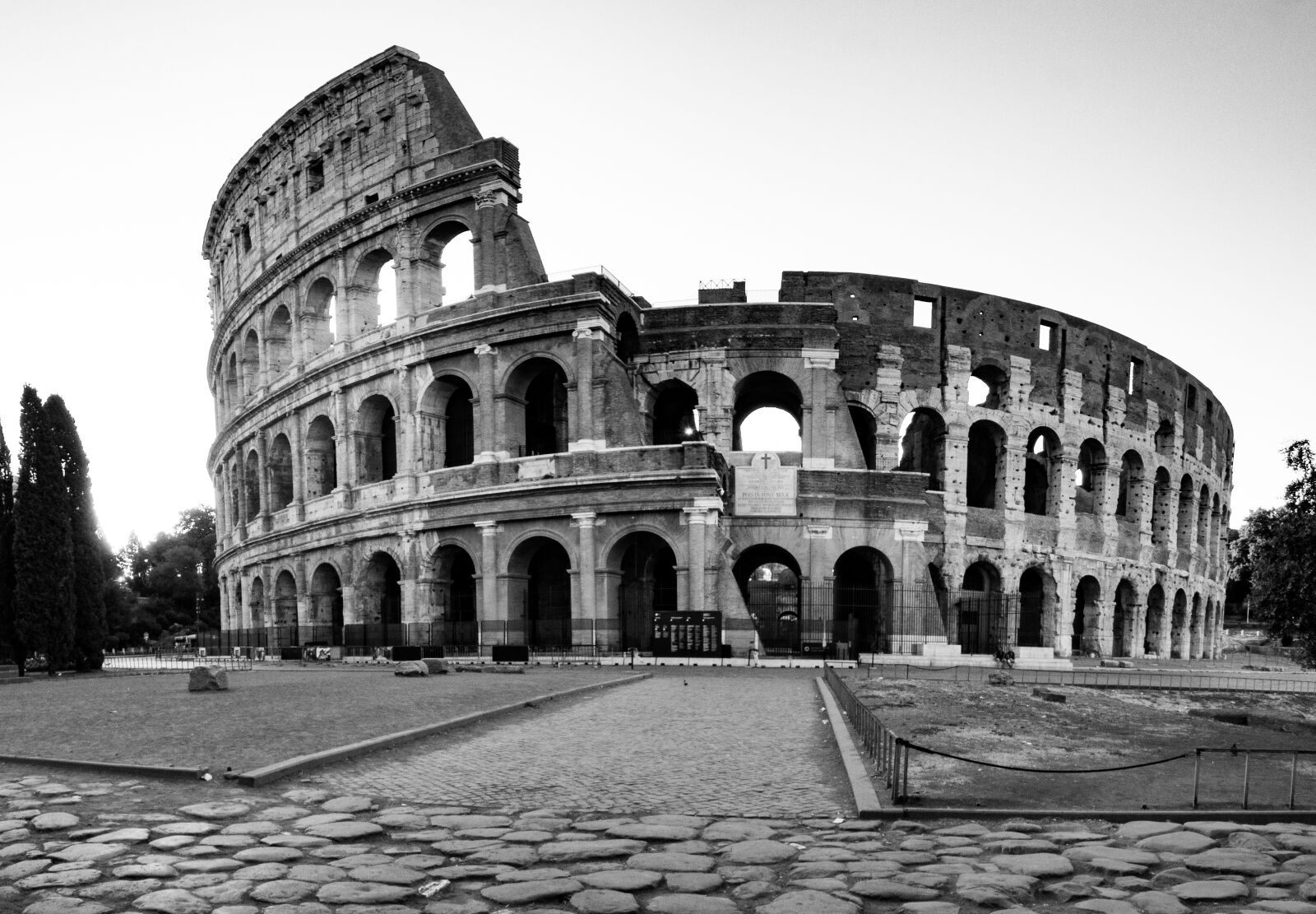 Panasonic Lumix DMC-FZ40 (Lumix DMC-FZ45) sample photo. Rome, the coliseum, italy photography